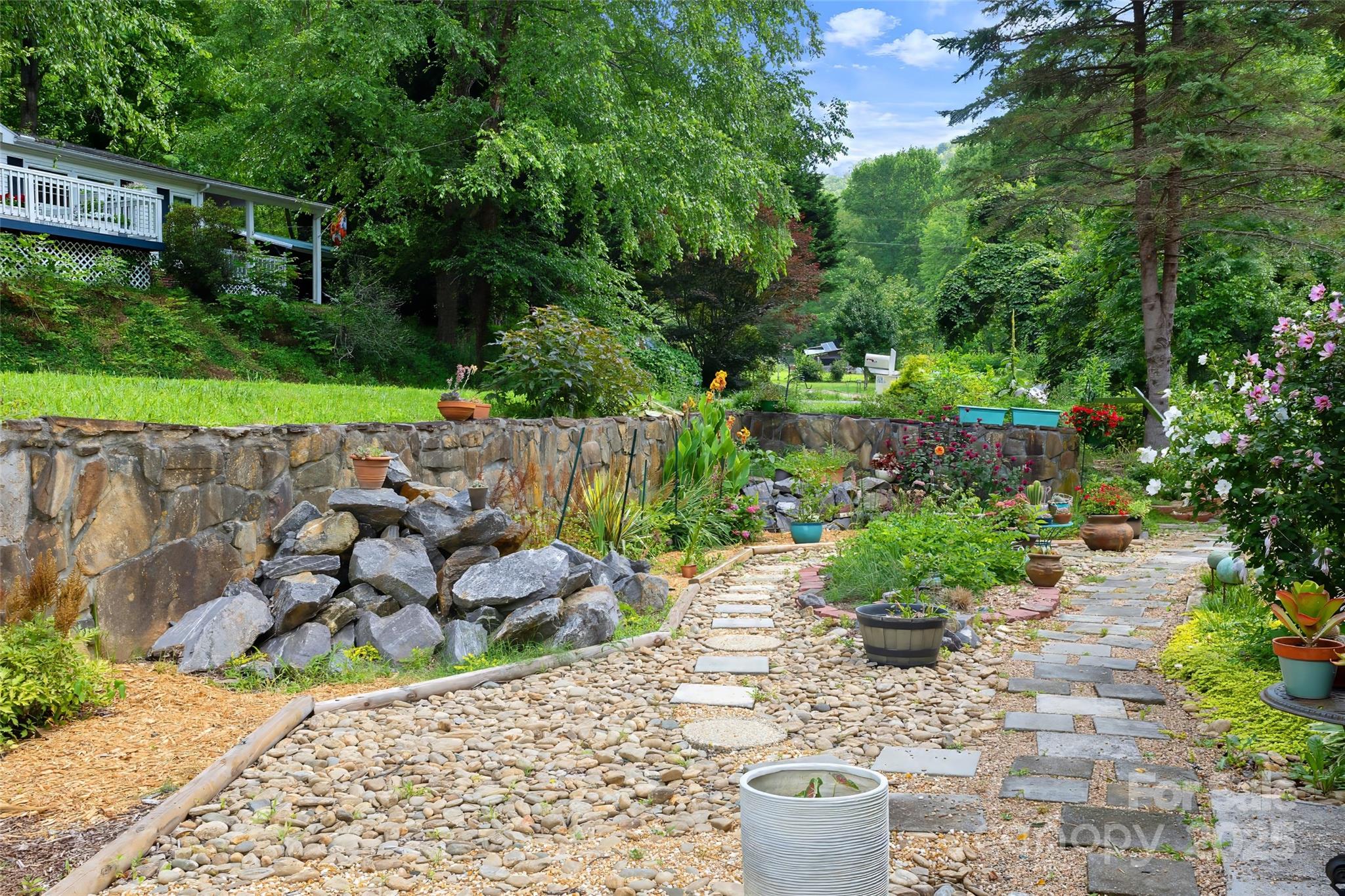 524 Clear Creek Road Property Photo 4