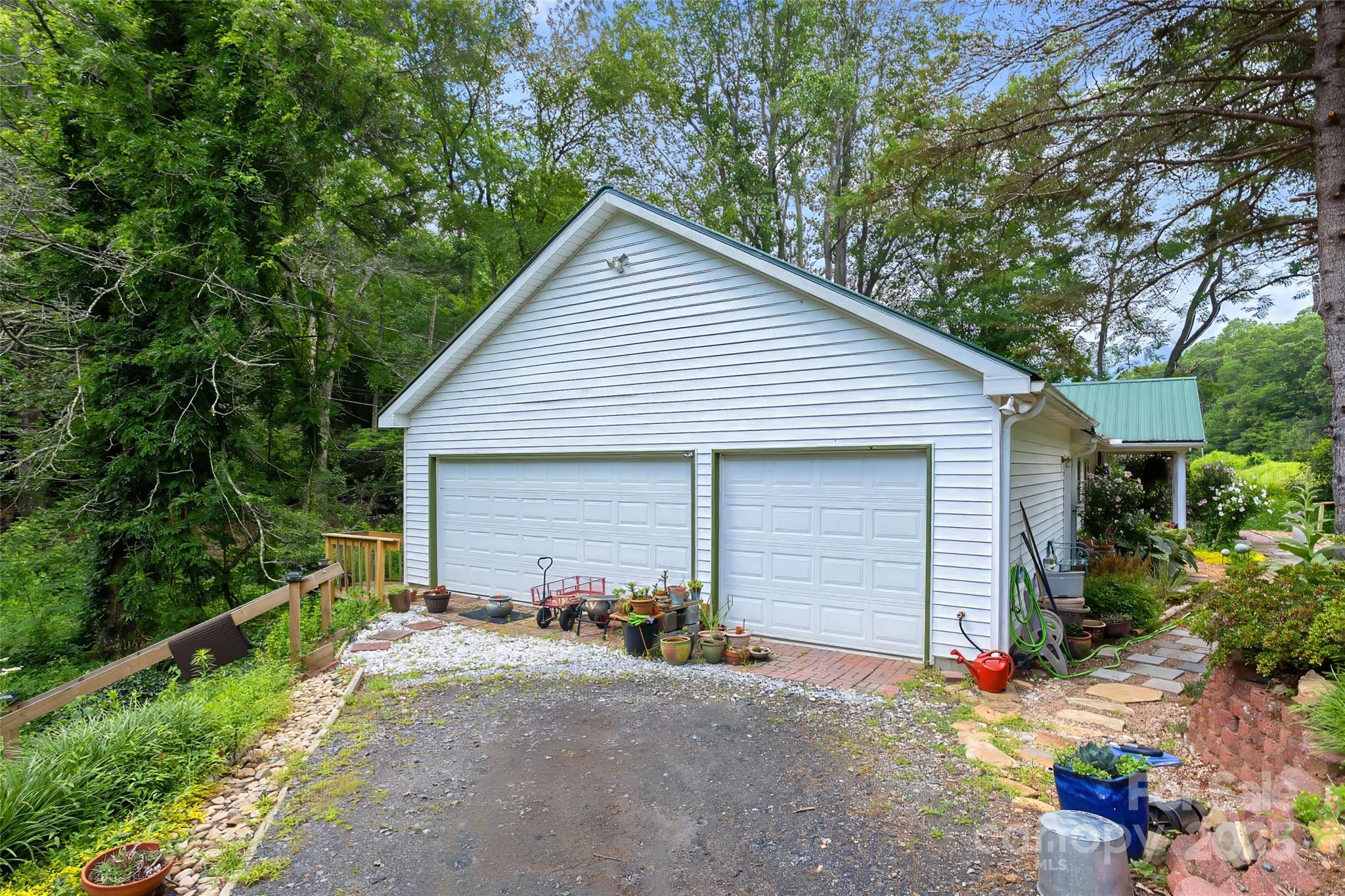 524 Clear Creek Road Property Photo 37