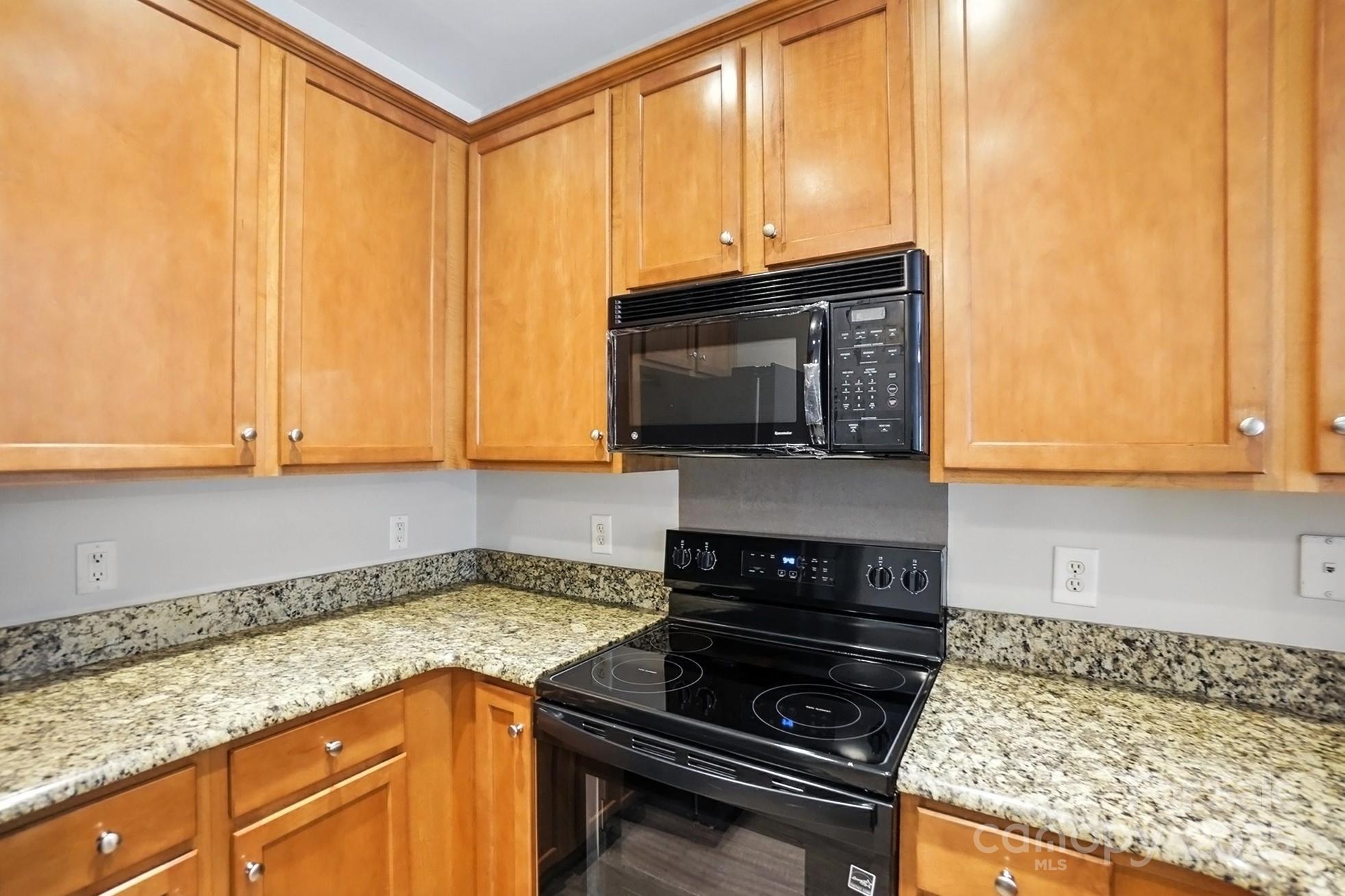 11331 Dundarrach Lane Property Photo 13