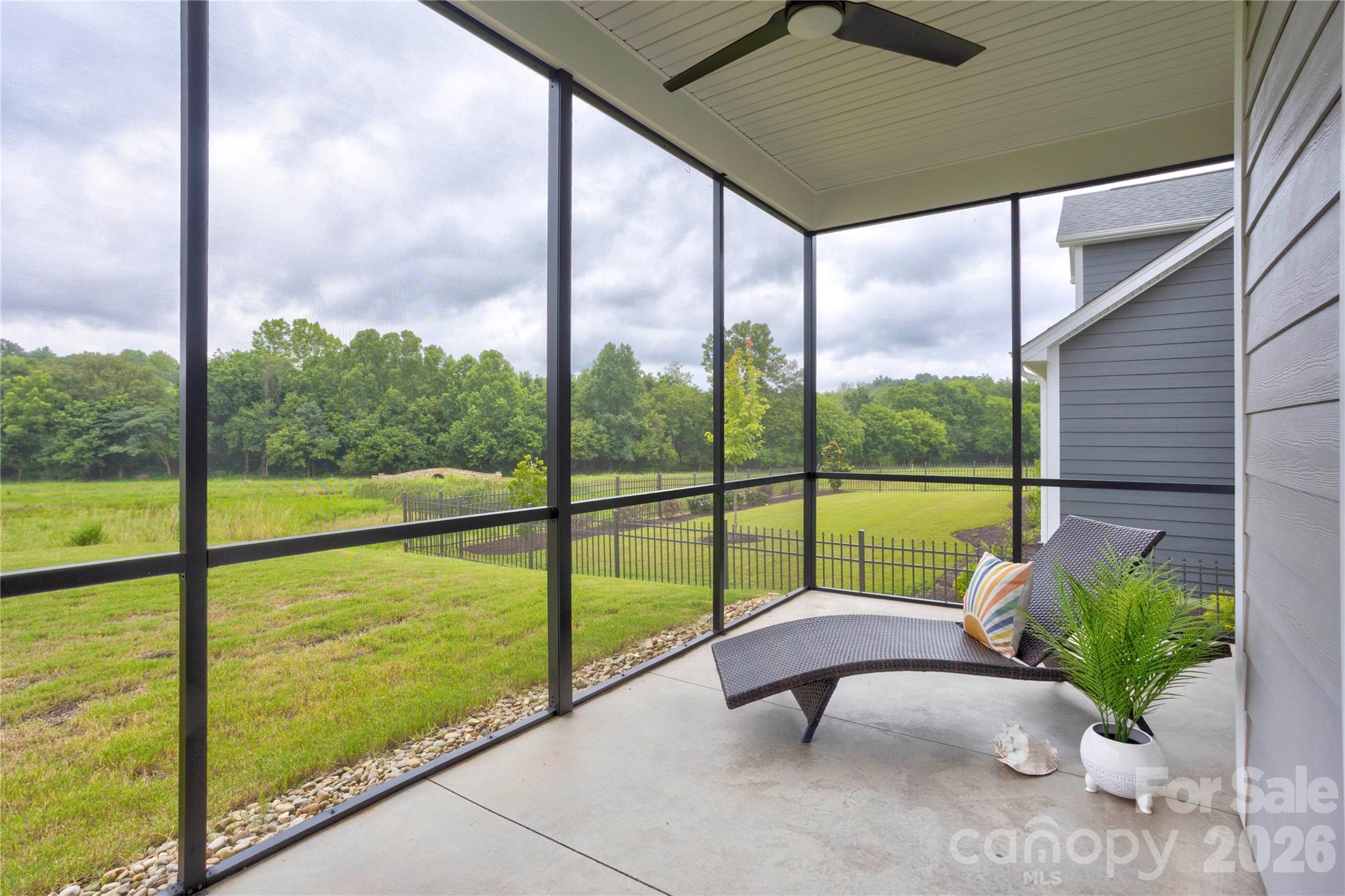 471 Lucky Drive Property Photo 1