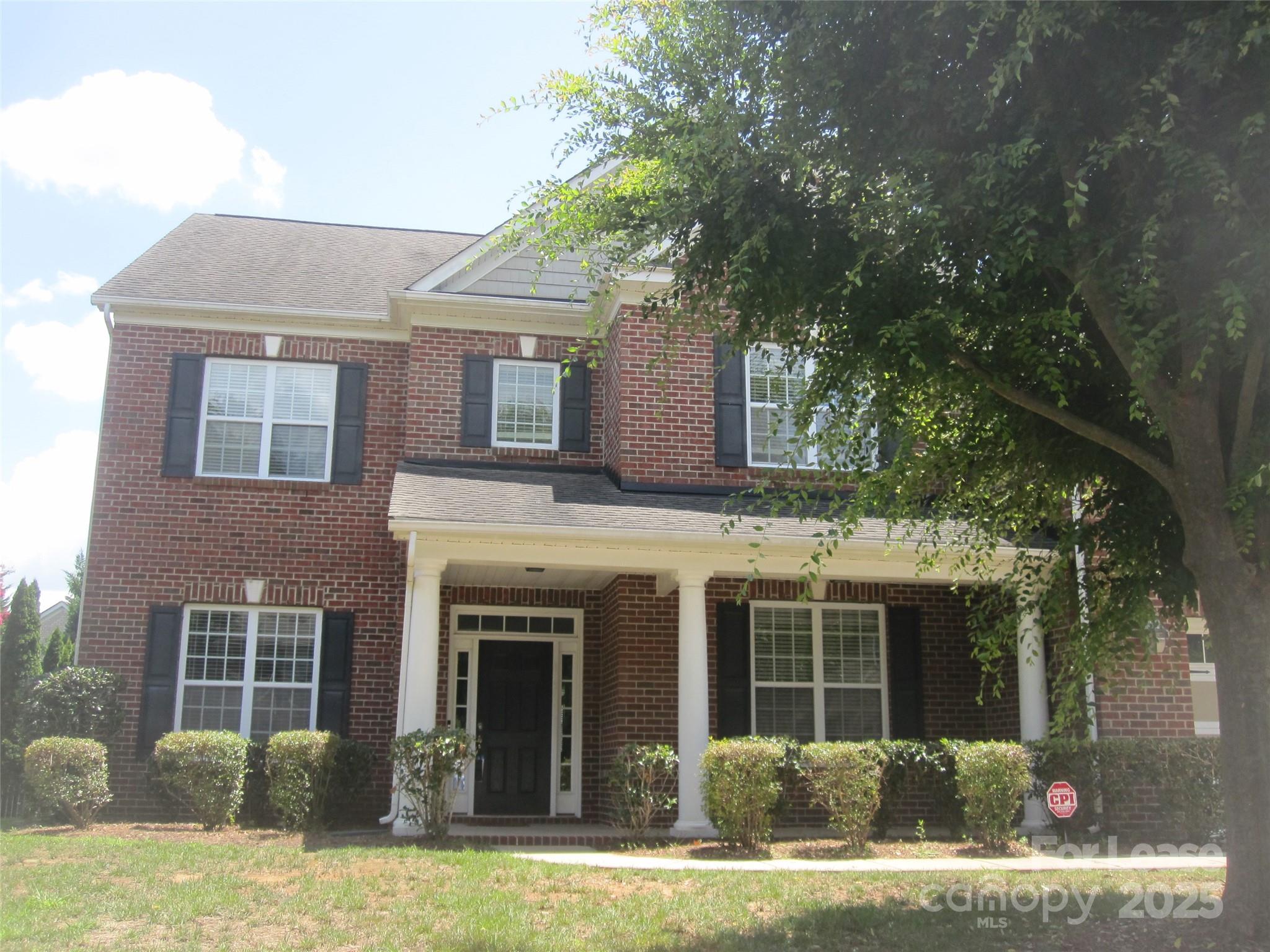 9613 Woburn Road Property Photo 1
