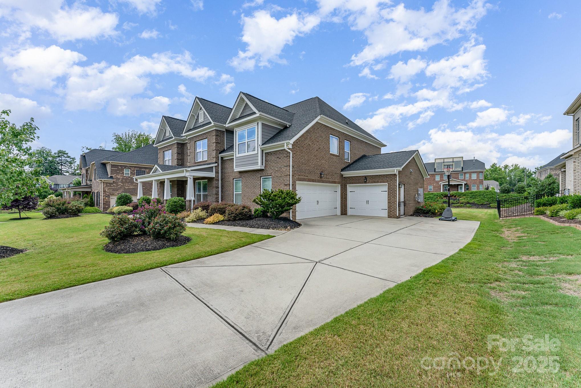 4332 Ireland Way Property Photo 2