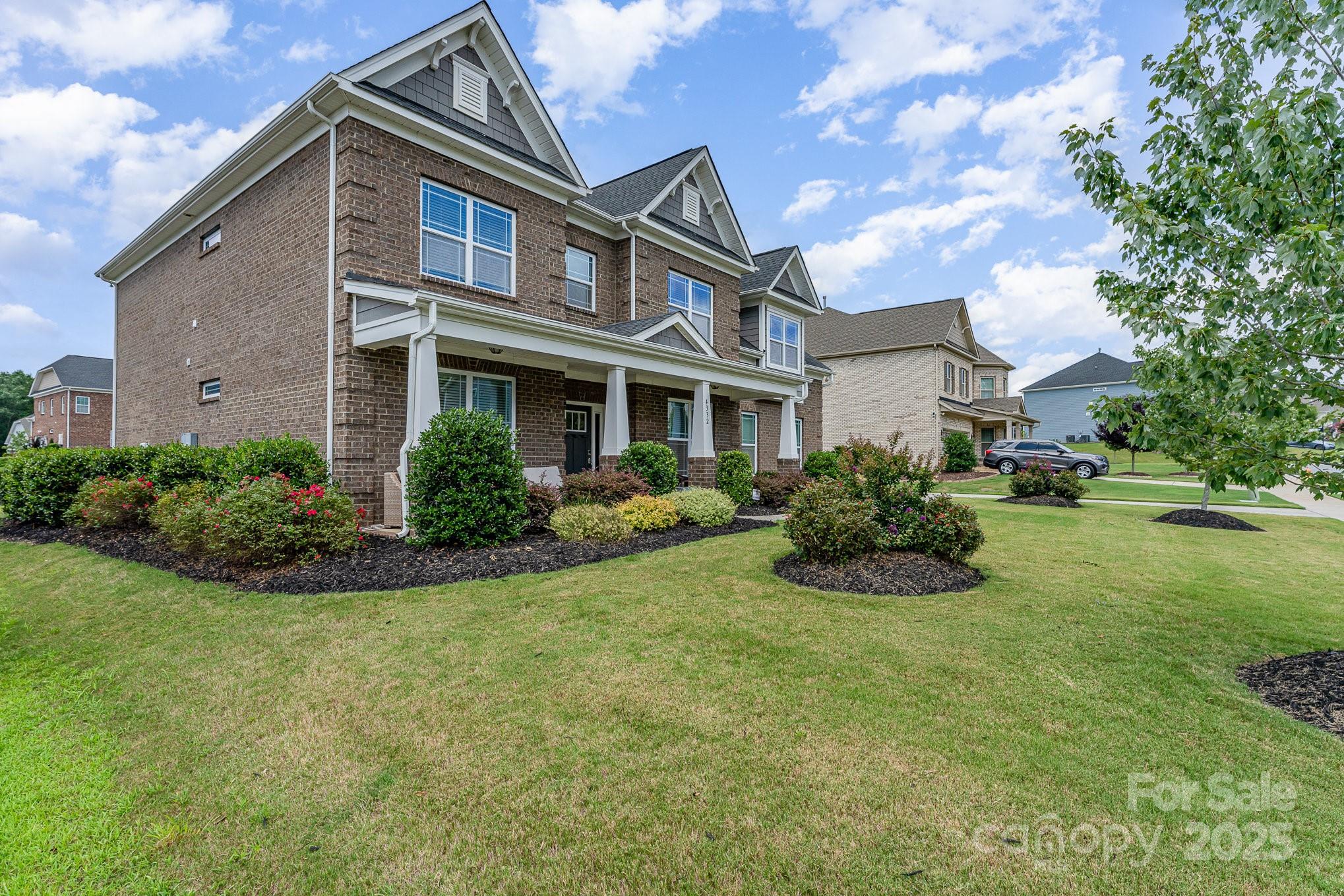 4332 Ireland Way Property Photo 3