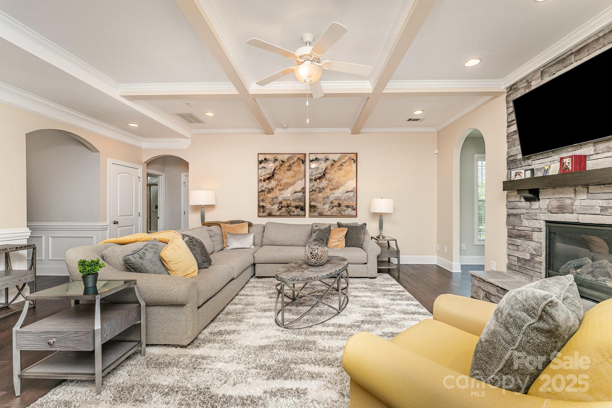 4332 Ireland Way Property Photo 5