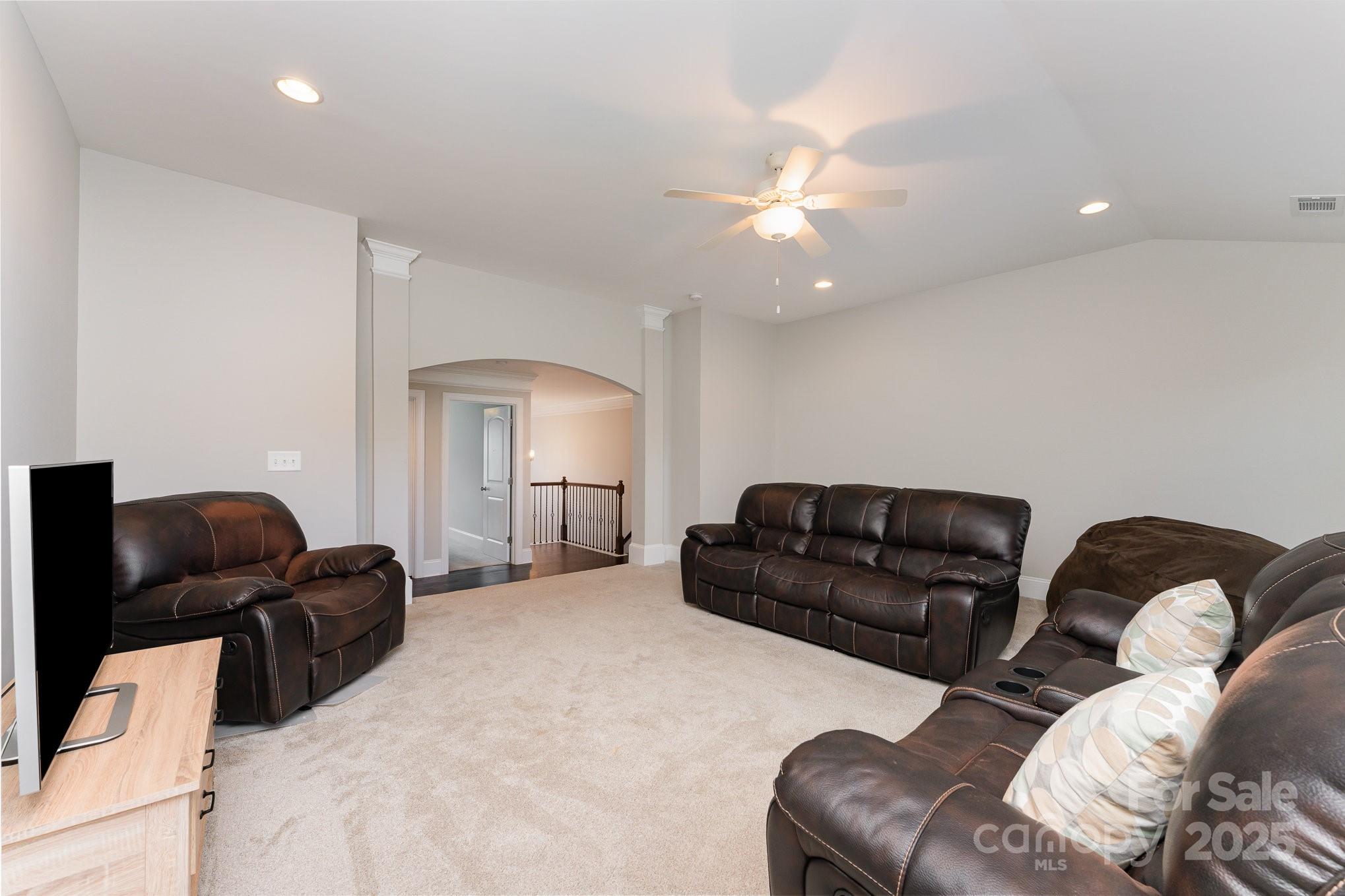 4332 Ireland Way Property Photo 34