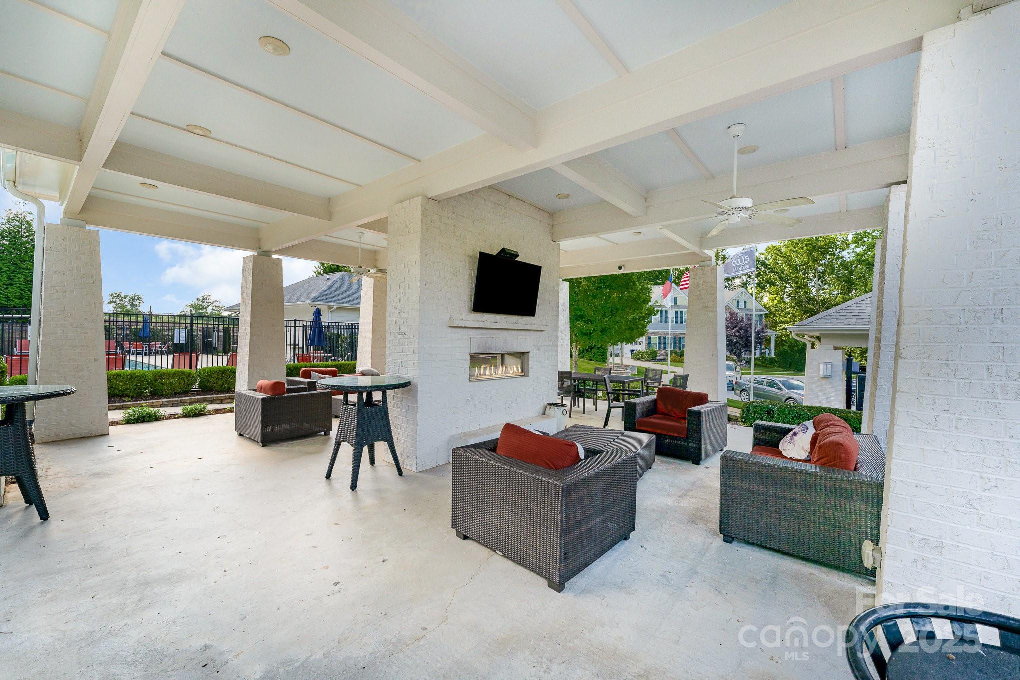 4332 Ireland Way Property Photo 40