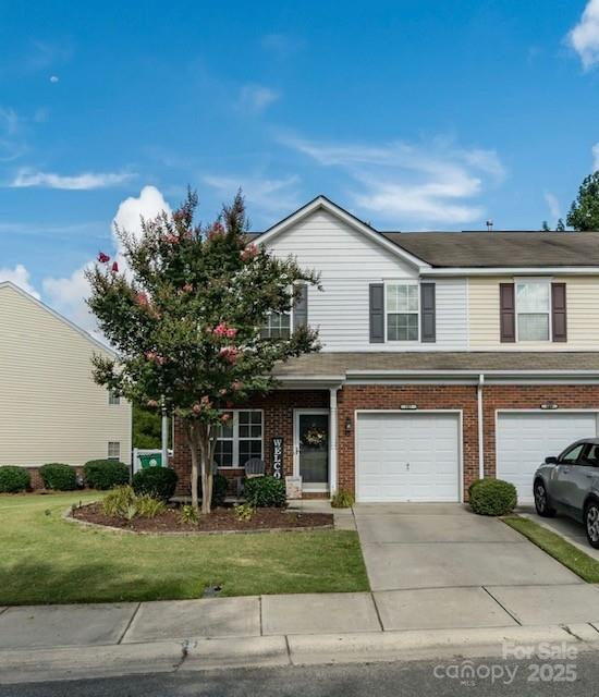107 Azteca Drive Property Photo 1