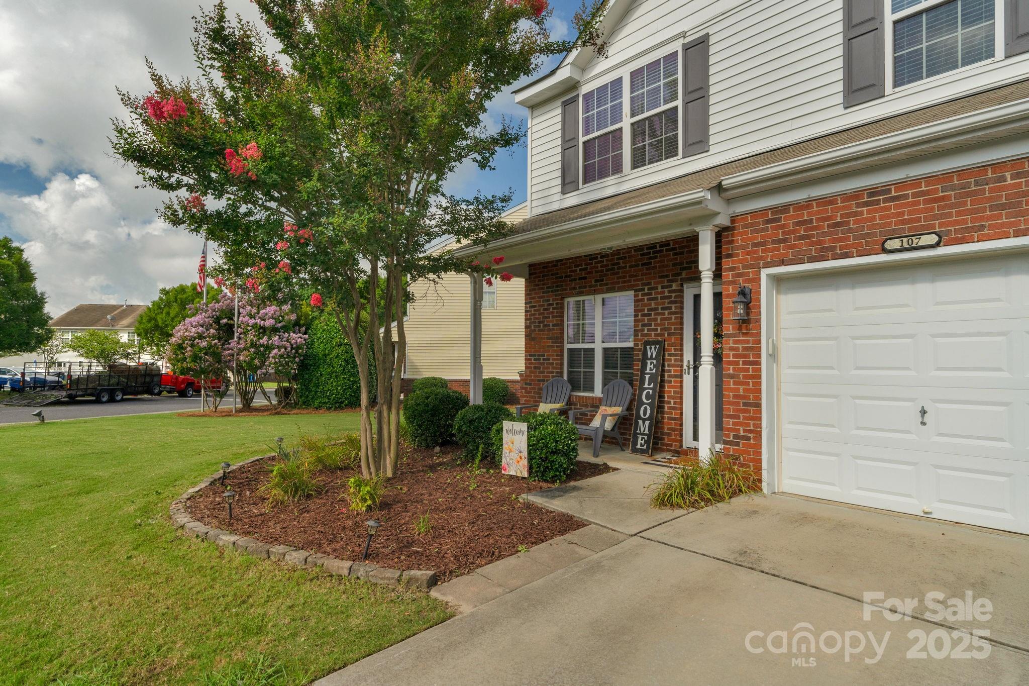 107 Azteca Drive Property Photo 6
