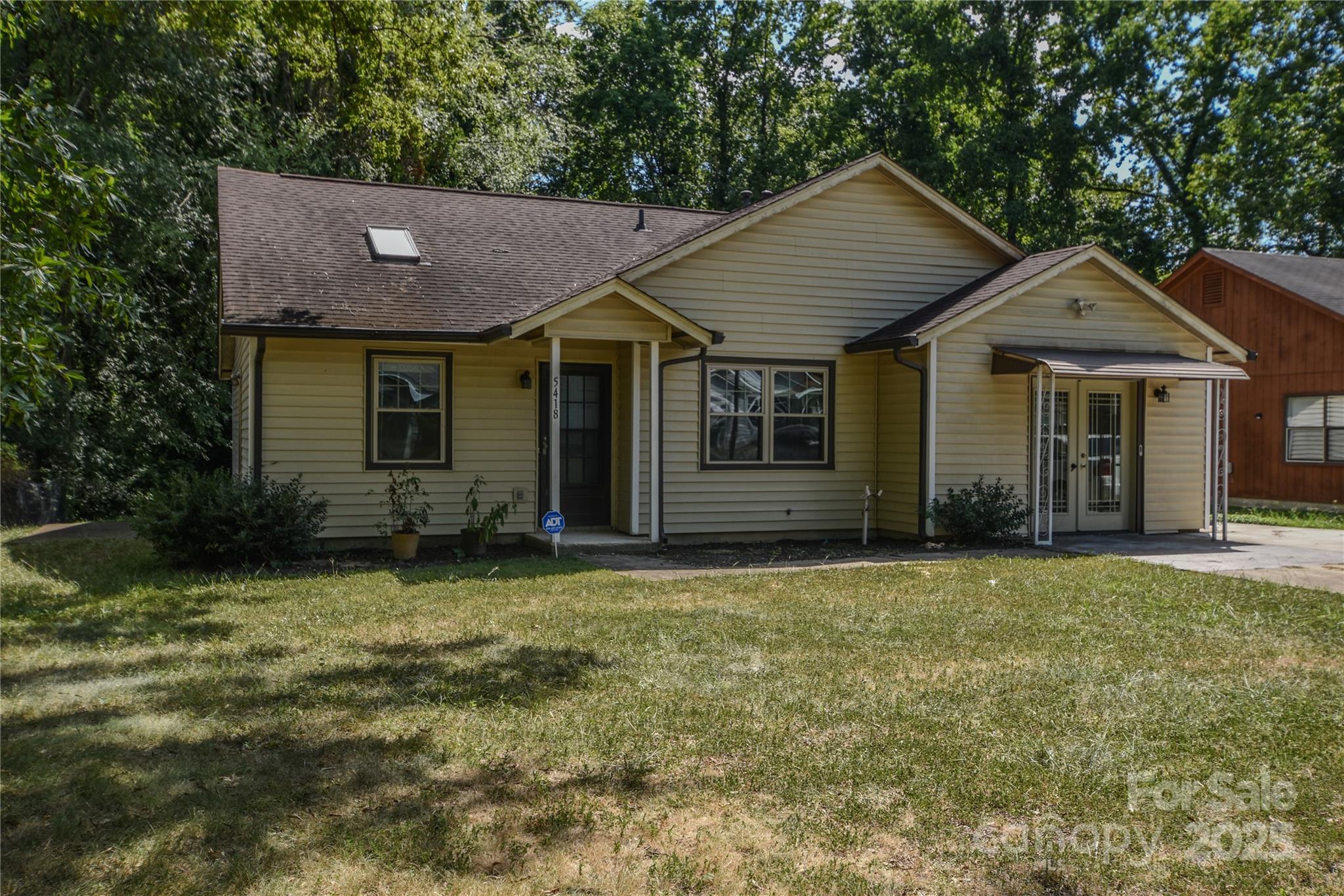 5418 Amado Street Property Photo 1