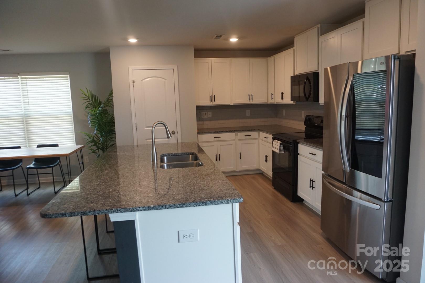 1276 Bryson Lane Property Photo 5