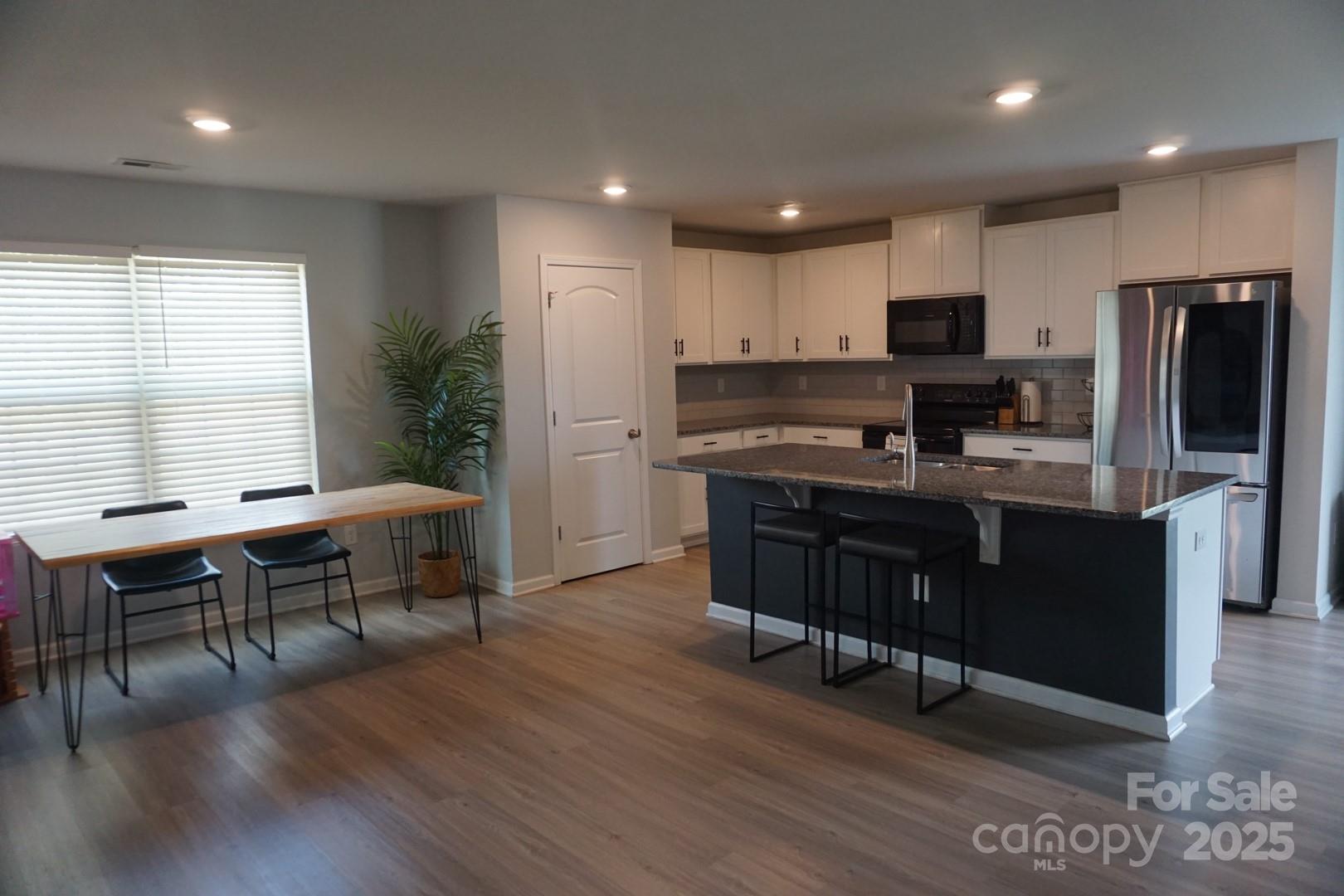 1276 Bryson Lane Property Photo 6