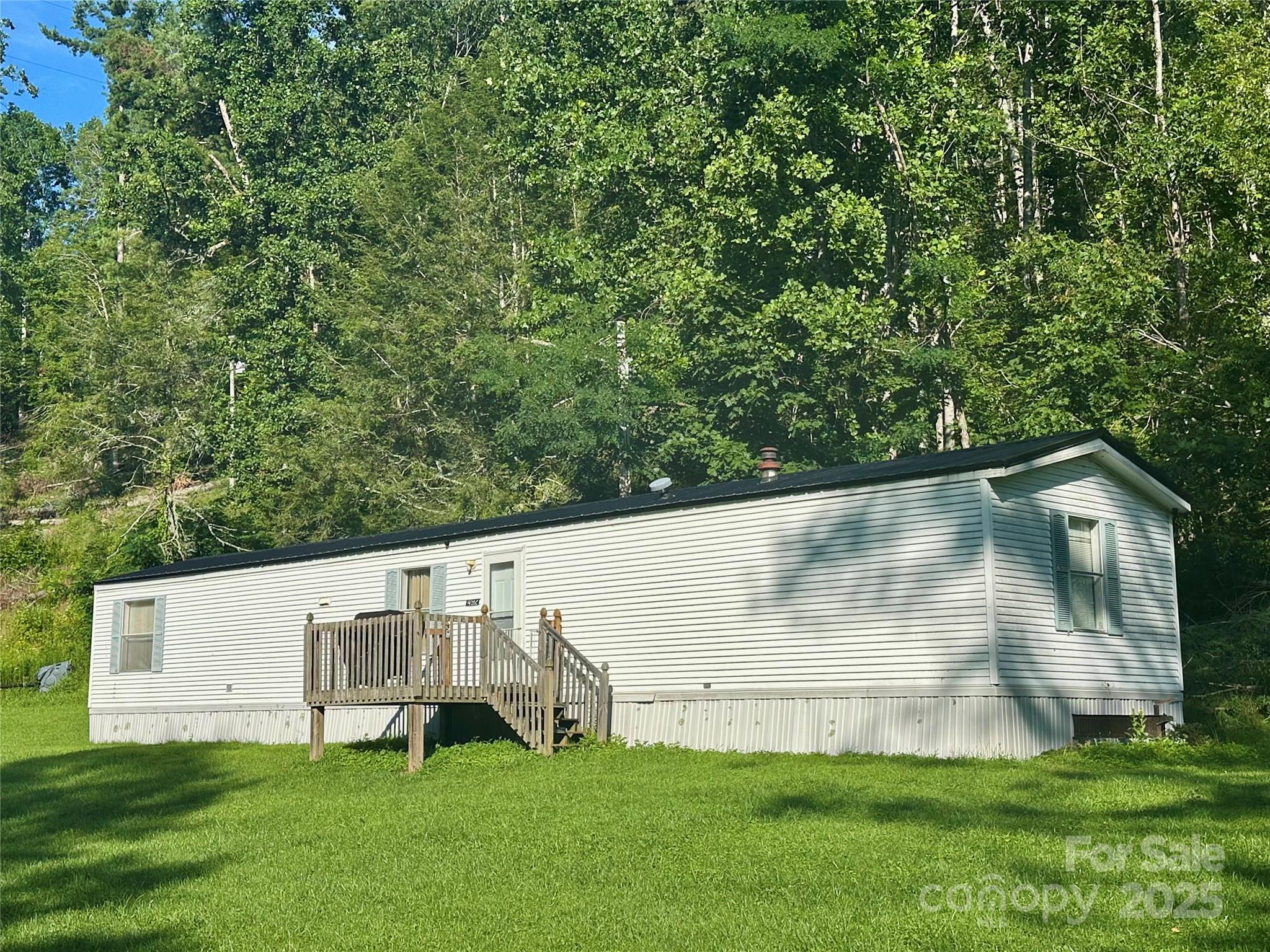 492 Chestnut Mountain Road Property Photo 1