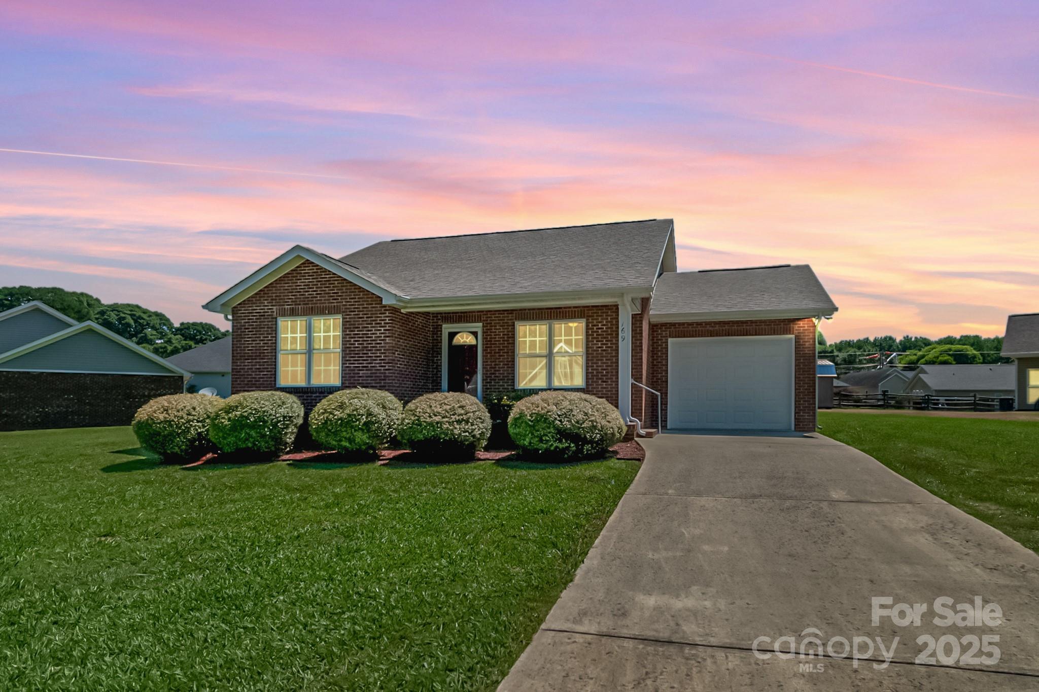 169 Abigail Lane Property Photo 1