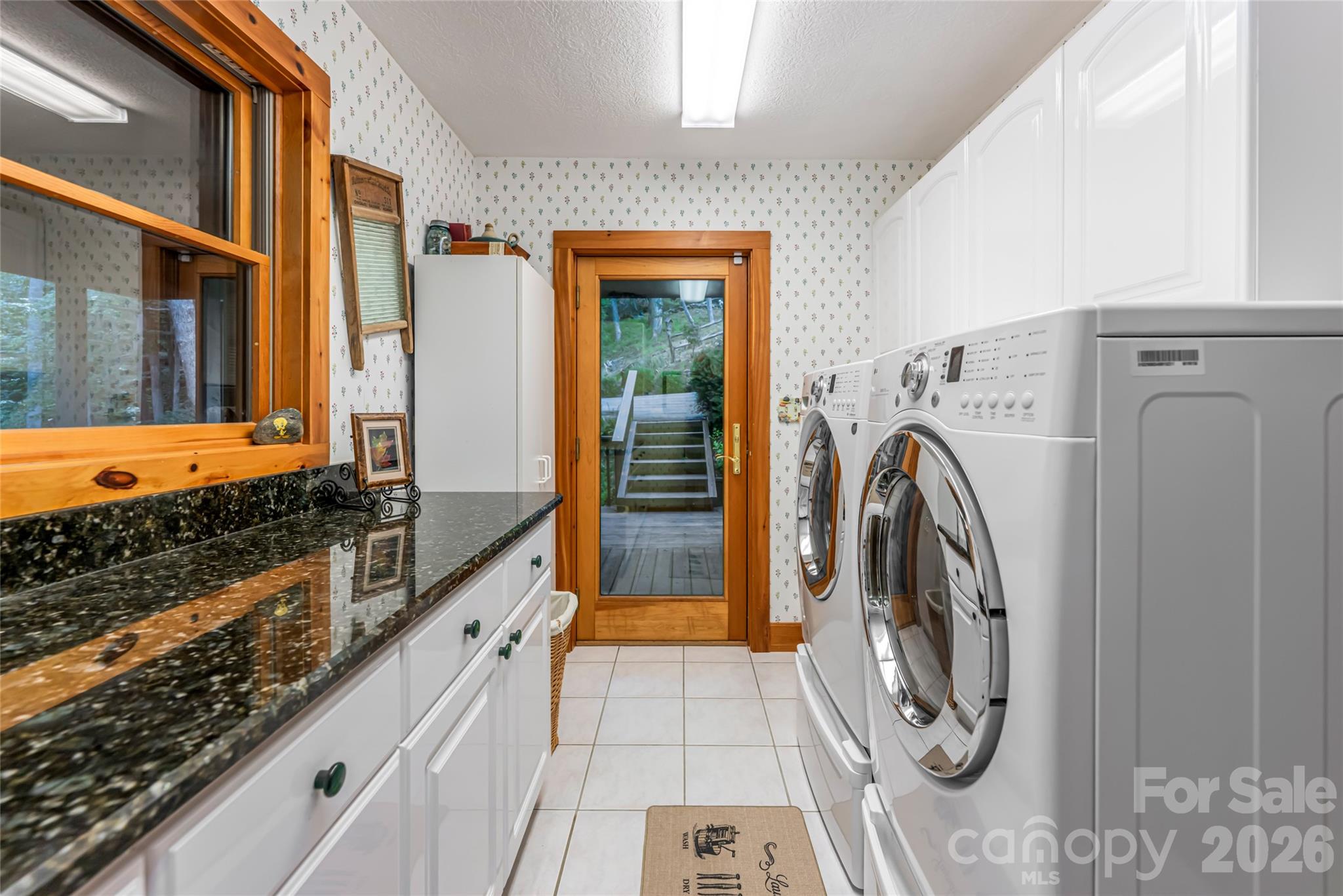 163 Tweetys Knoll Property Photo 21