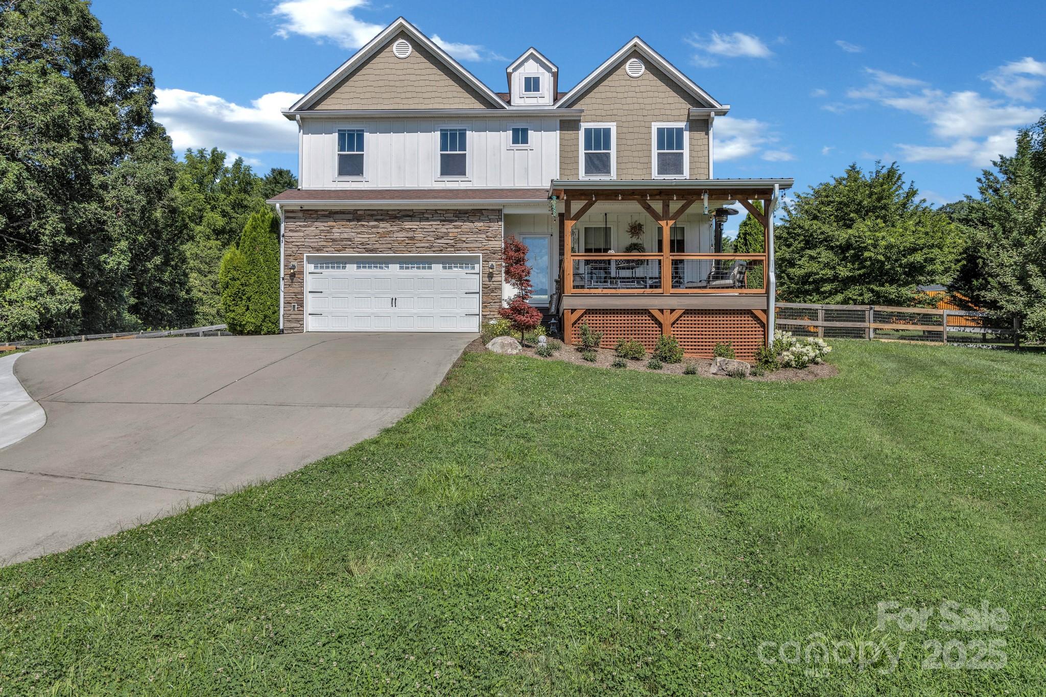 18 Glen Coe Drive Property Photo 1