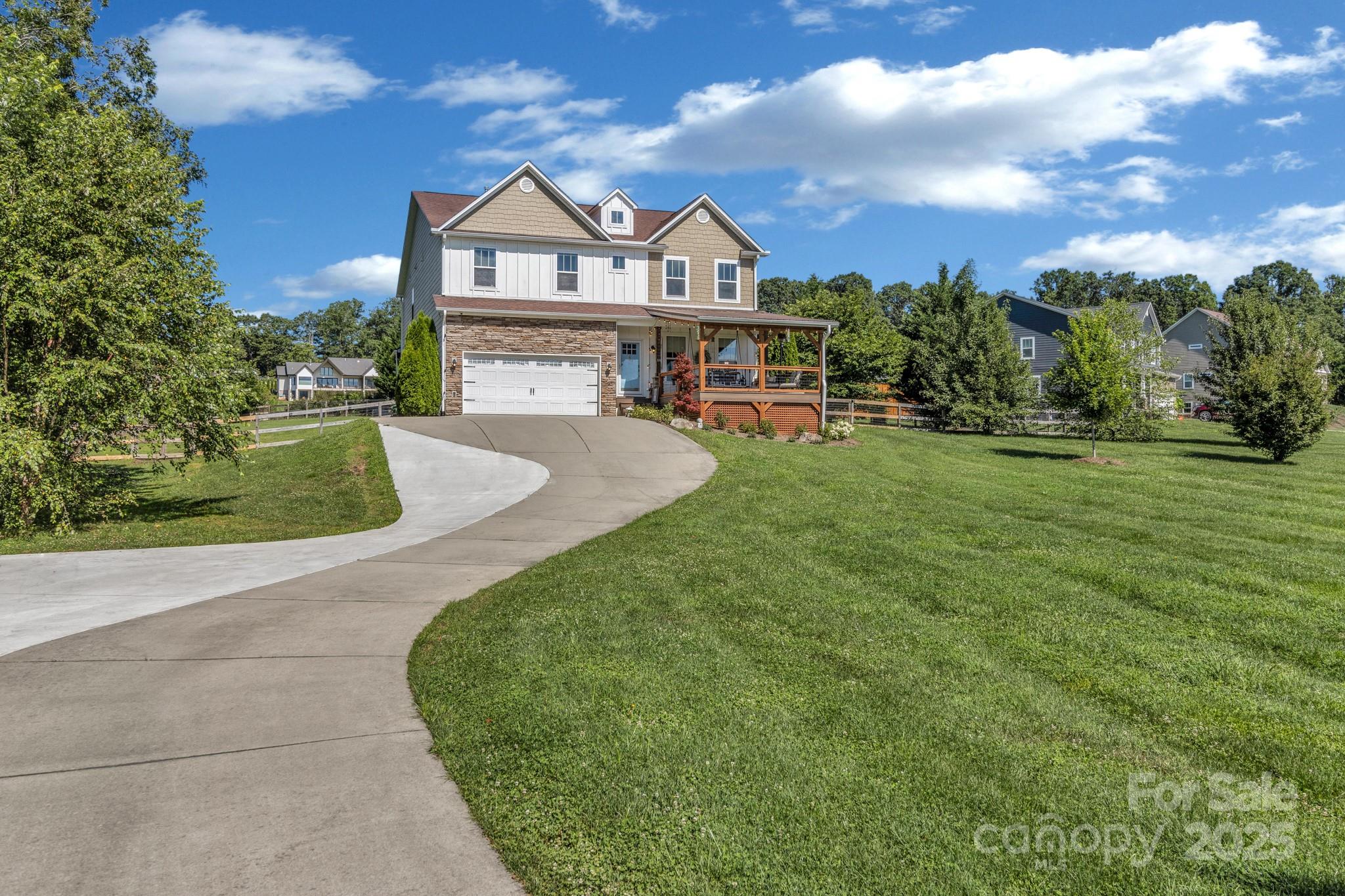 18 Glen Coe Drive Property Photo 2