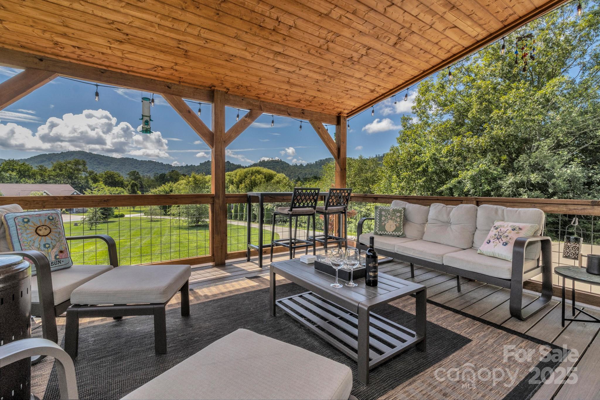 18 Glen Coe Drive Property Photo 6