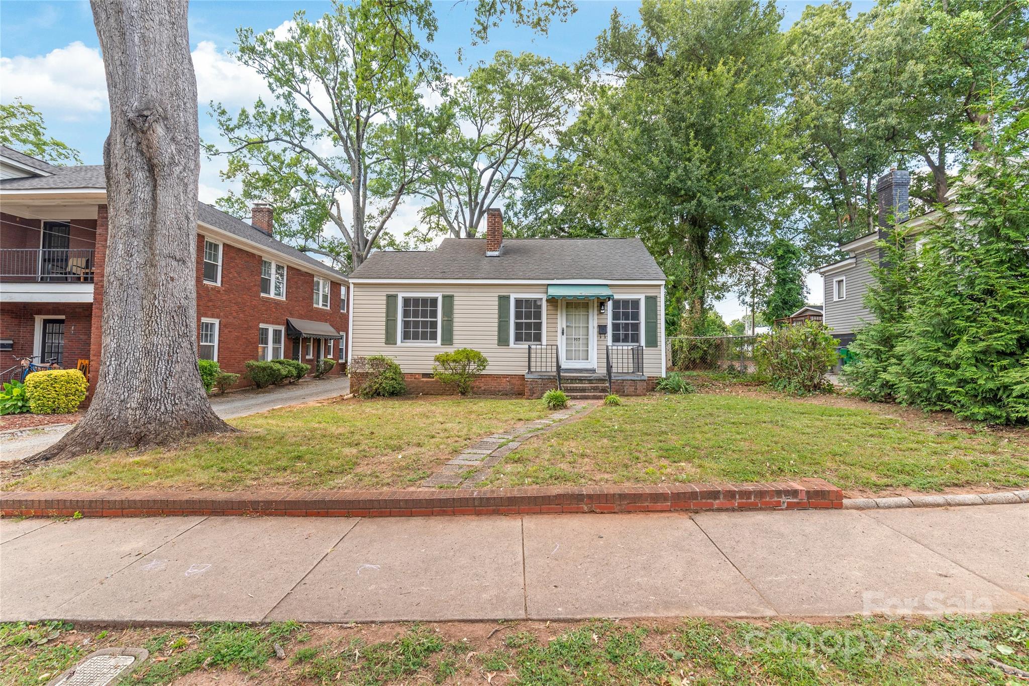 917 Sunnyside Avenue Property Photo 1