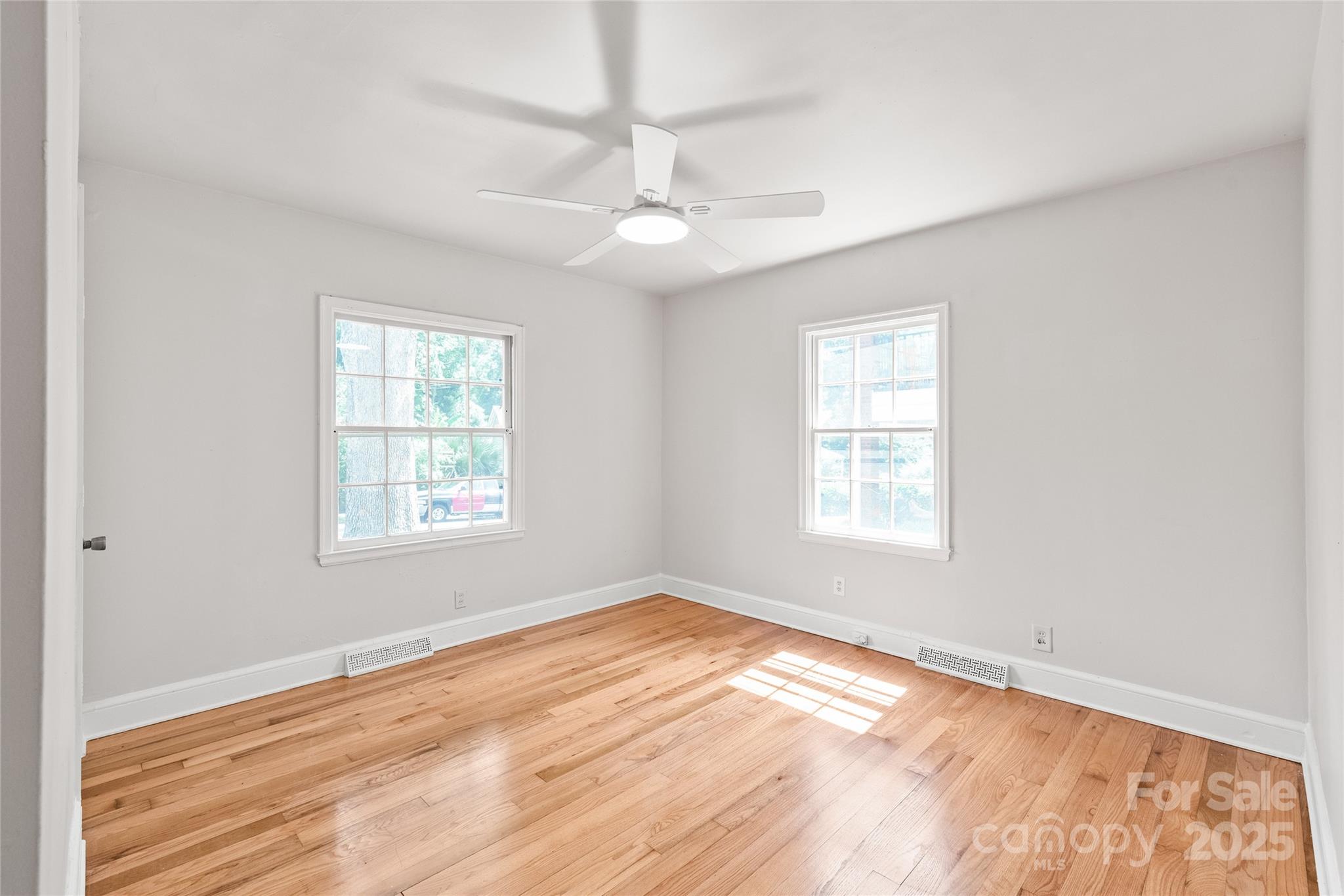 917 Sunnyside Avenue Property Photo 13