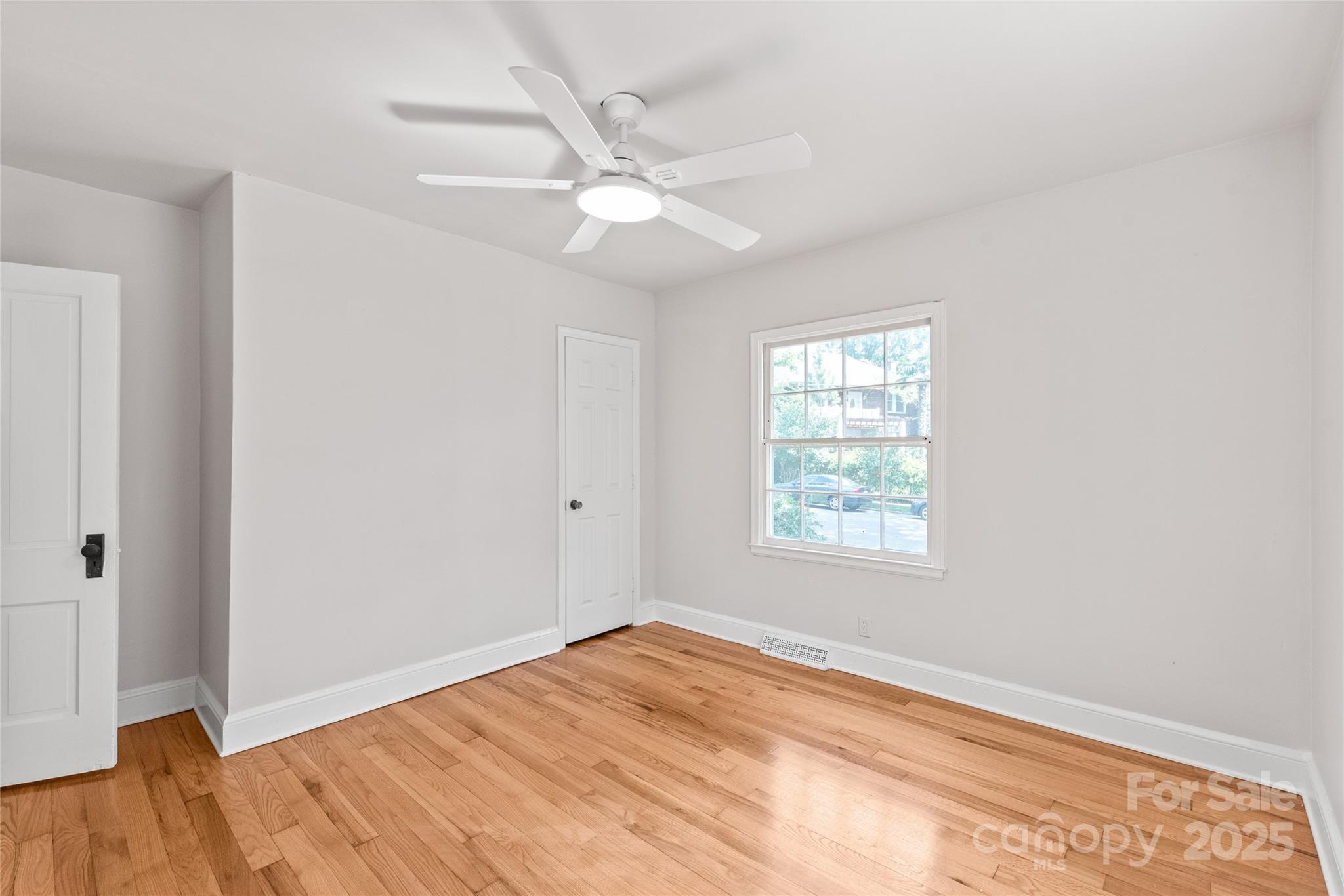 917 Sunnyside Avenue Property Photo 14