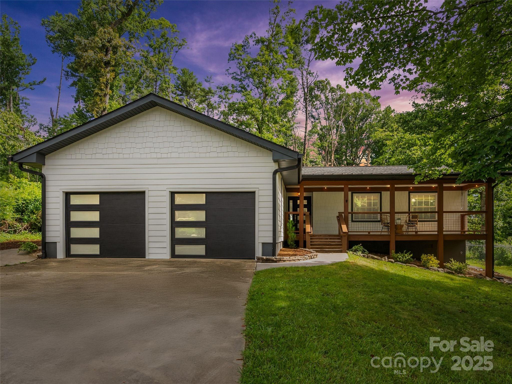 122 White Oak Road Extension Property Photo 1