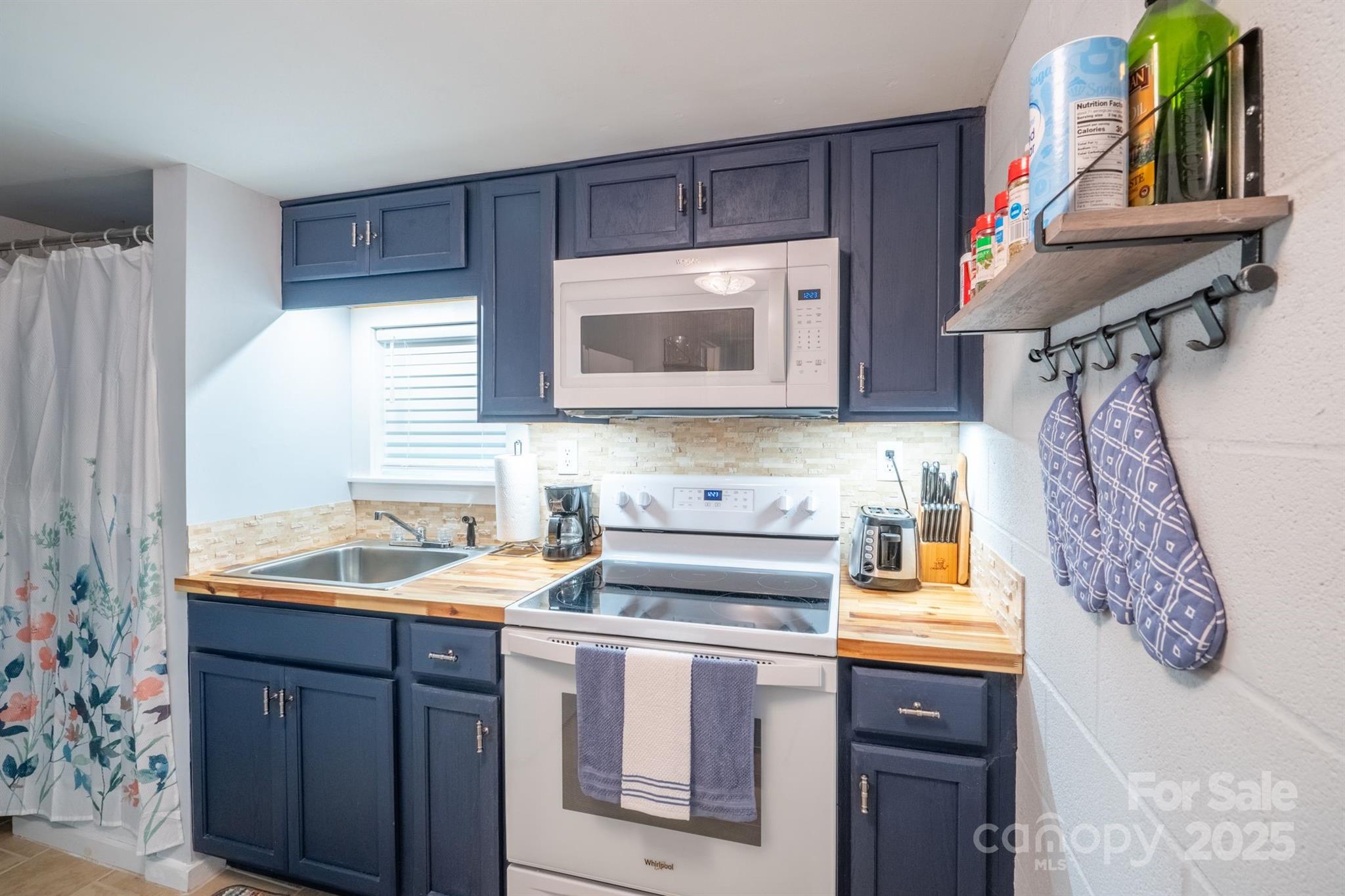 2777 Hickory Nut Gap Road Property Photo 7