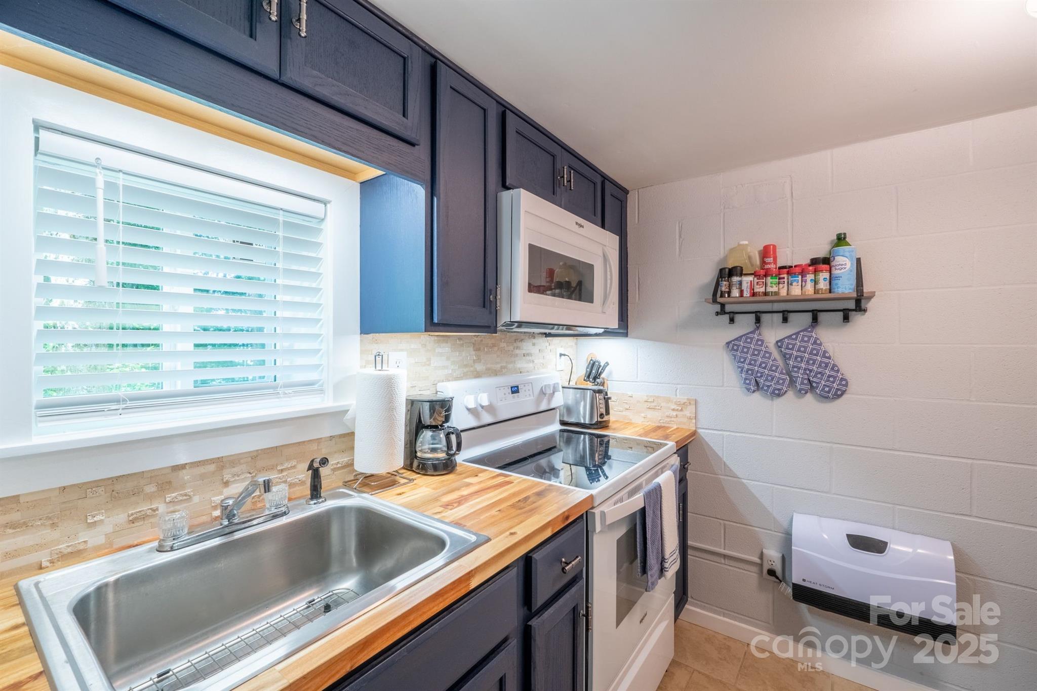 2777 Hickory Nut Gap Road Property Photo 9