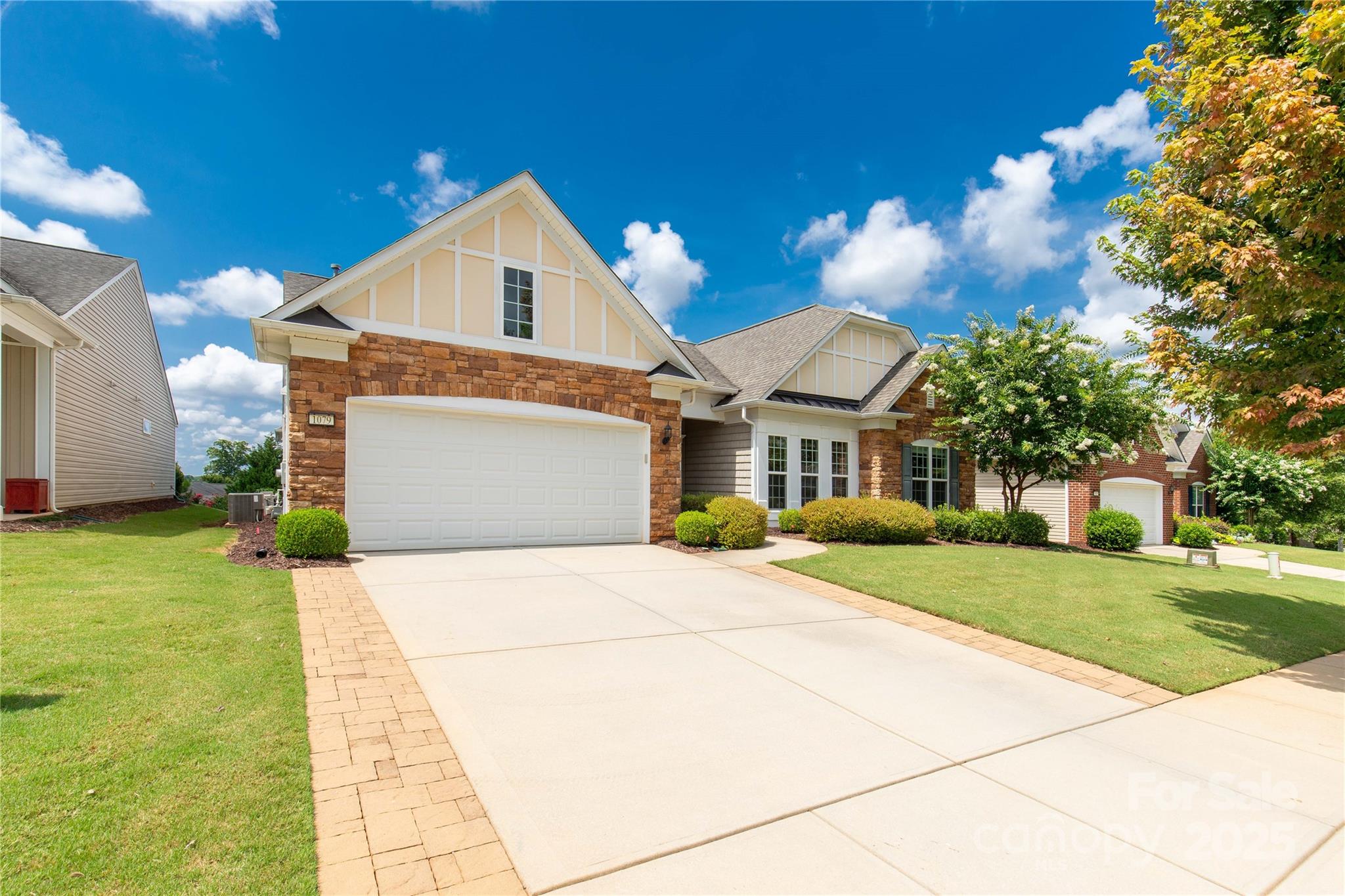 1079 Falling Leaf Street Property Photo 1