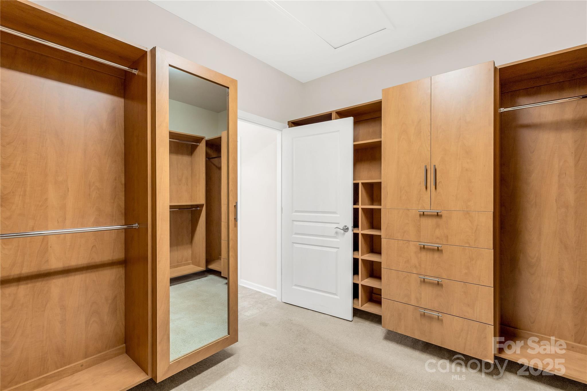 1079 Falling Leaf Street Property Photo 24