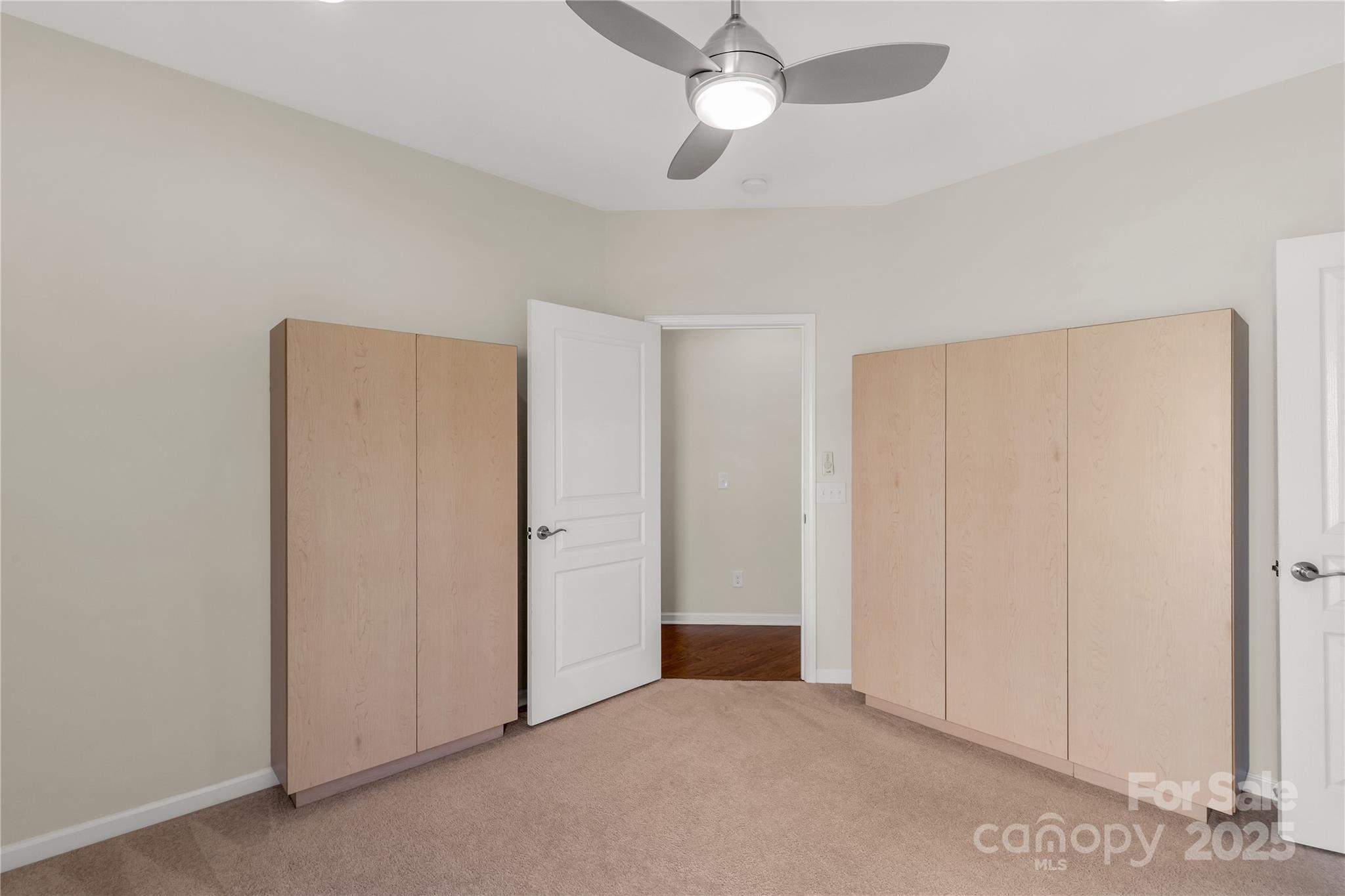 1079 Falling Leaf Street Property Photo 25