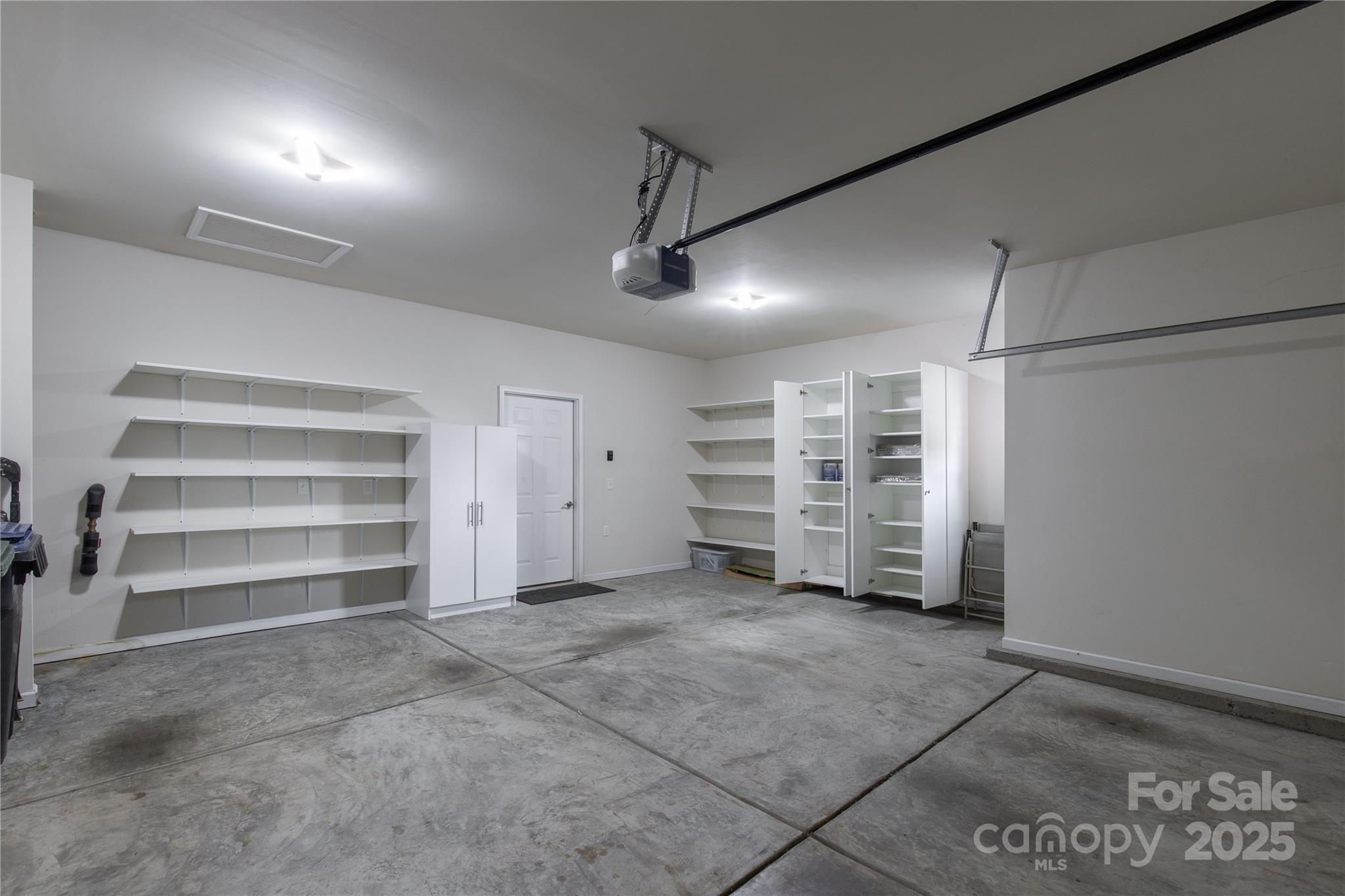1079 Falling Leaf Street Property Photo 35