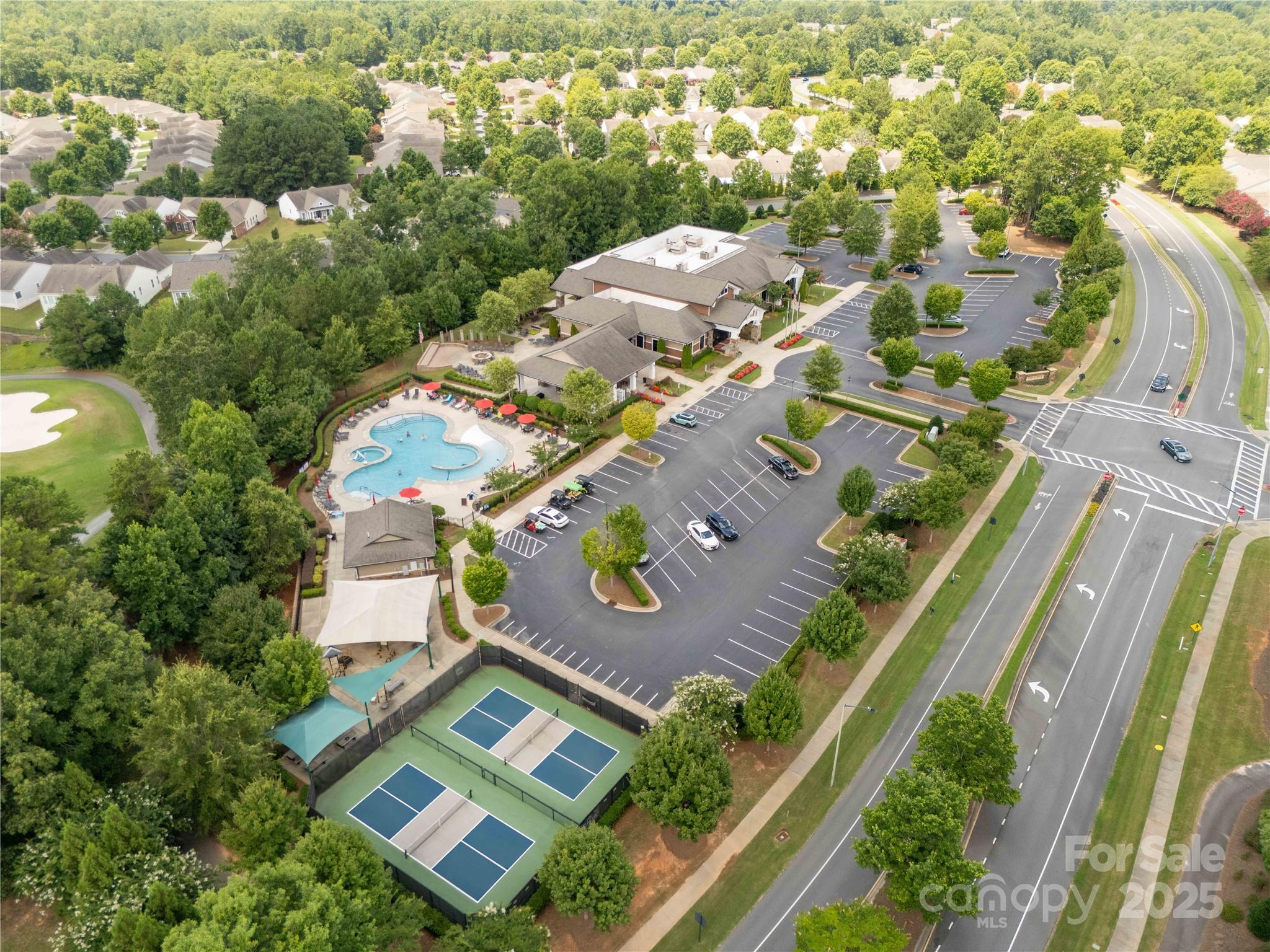 1079 Falling Leaf Street Property Photo 46