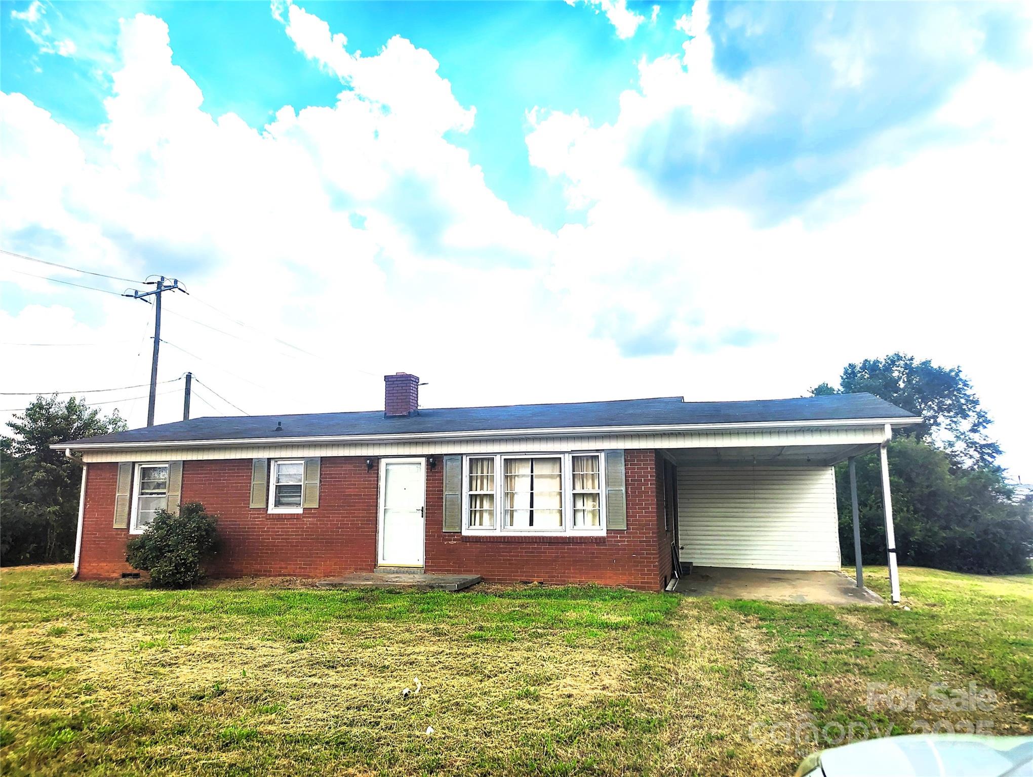 637 Plato Lee Road Property Photo 1