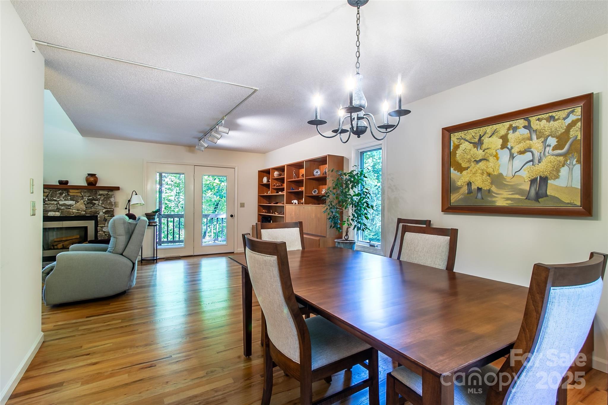 263 Ugedaliyvi Court Property Photo 6