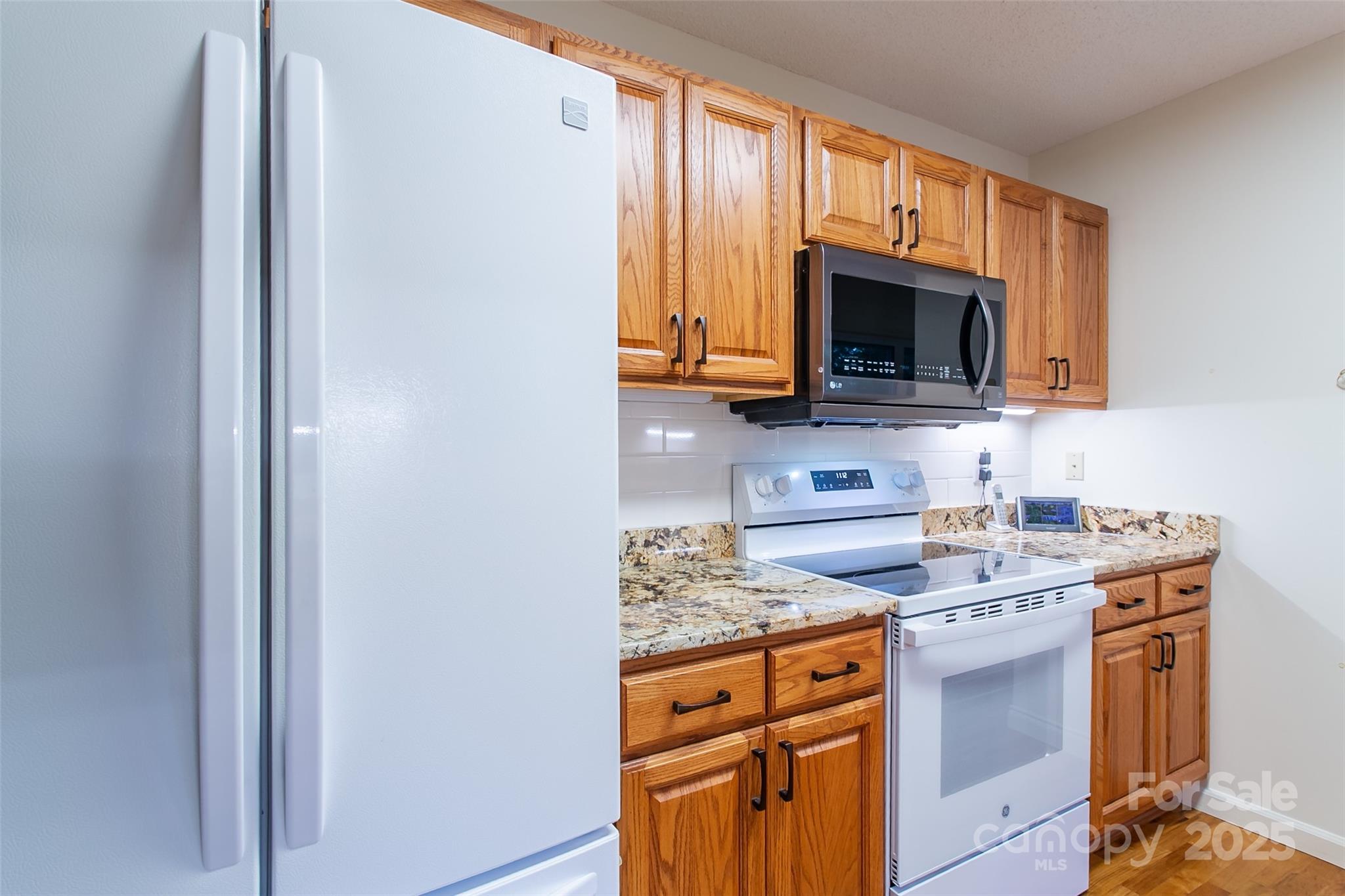 263 Ugedaliyvi Court Property Photo 10