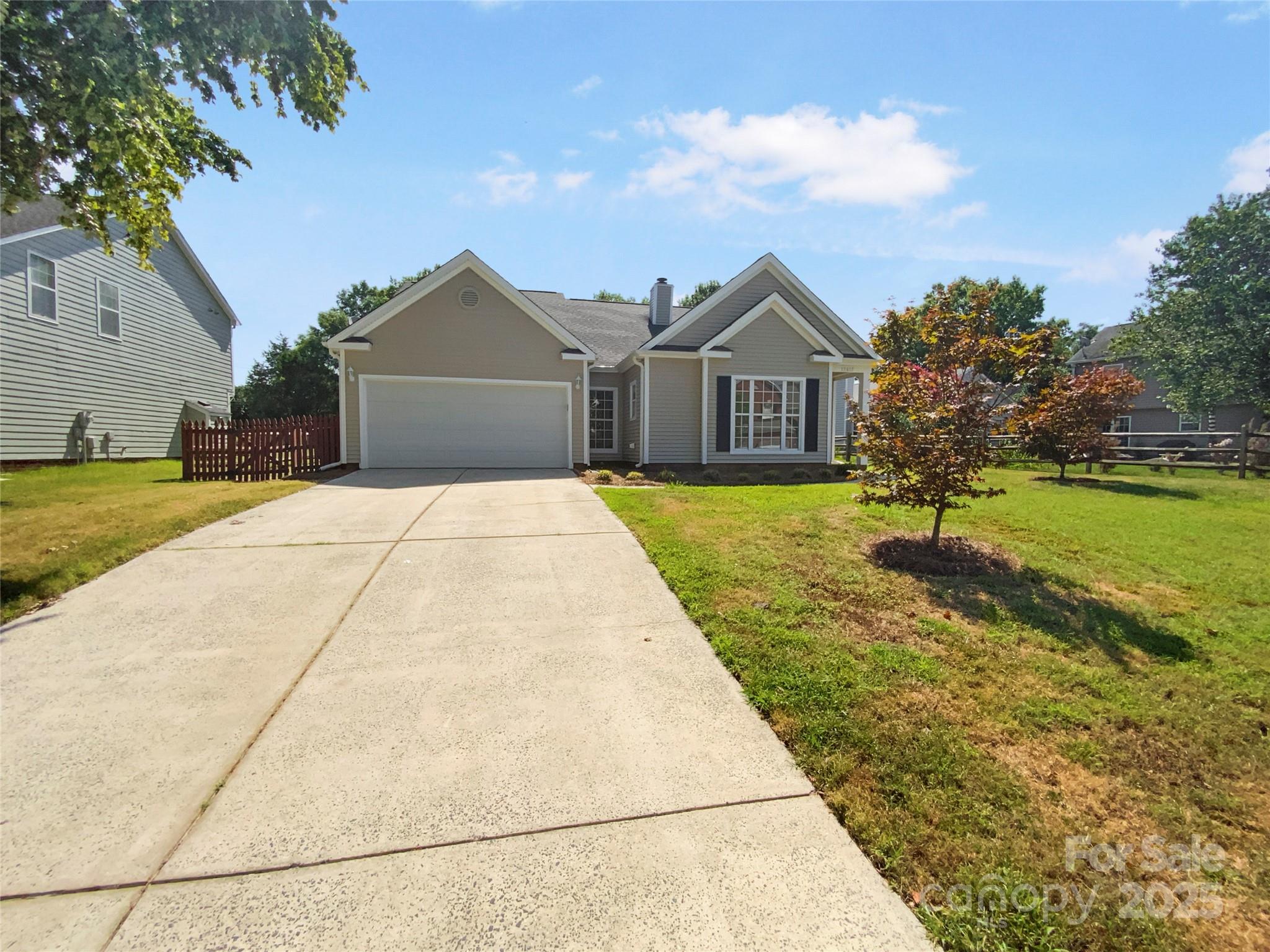 13617 Red Wine Court Property Photo 1