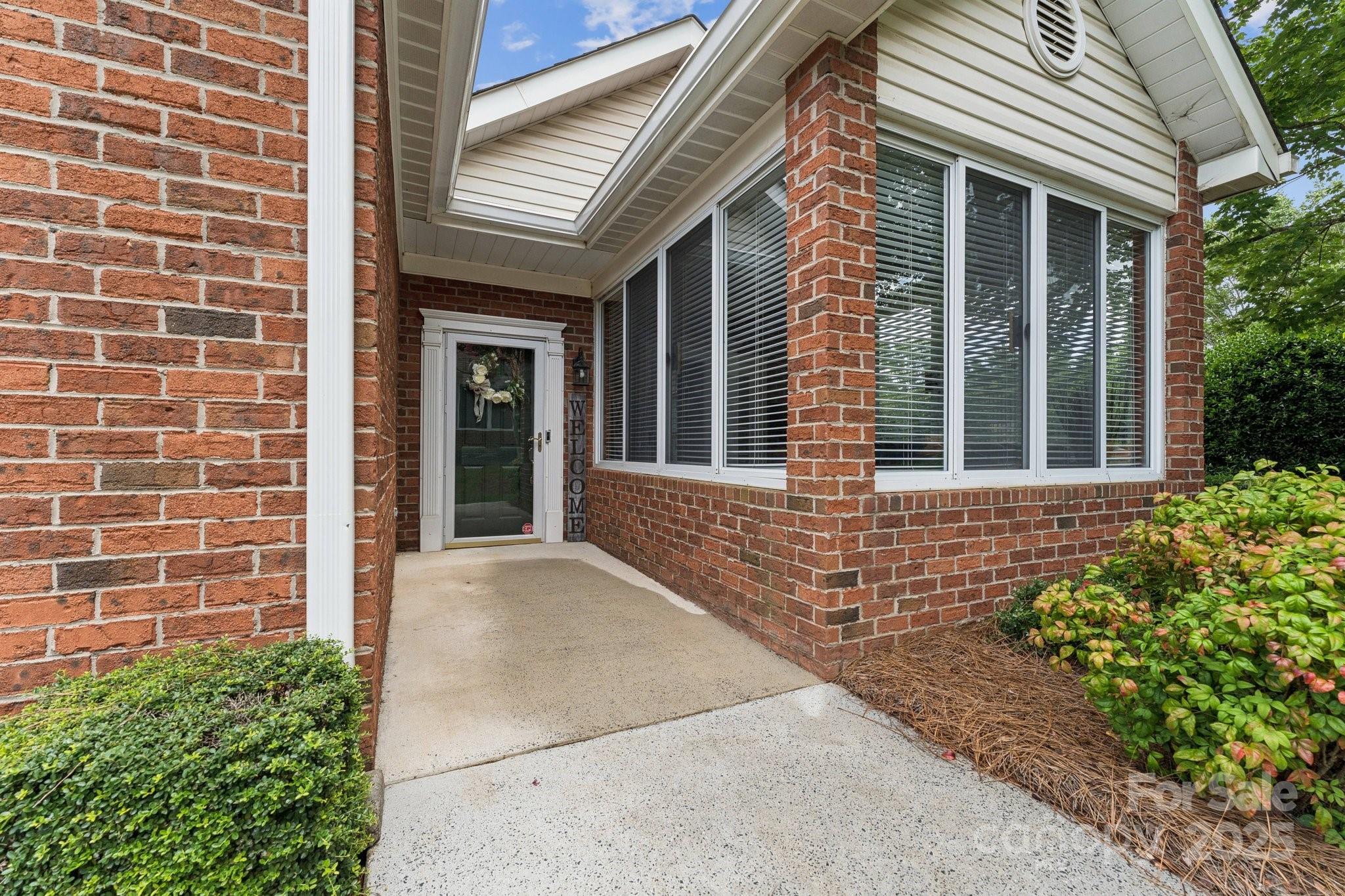 8533 Windsor Ridge Drive Property Photo 2