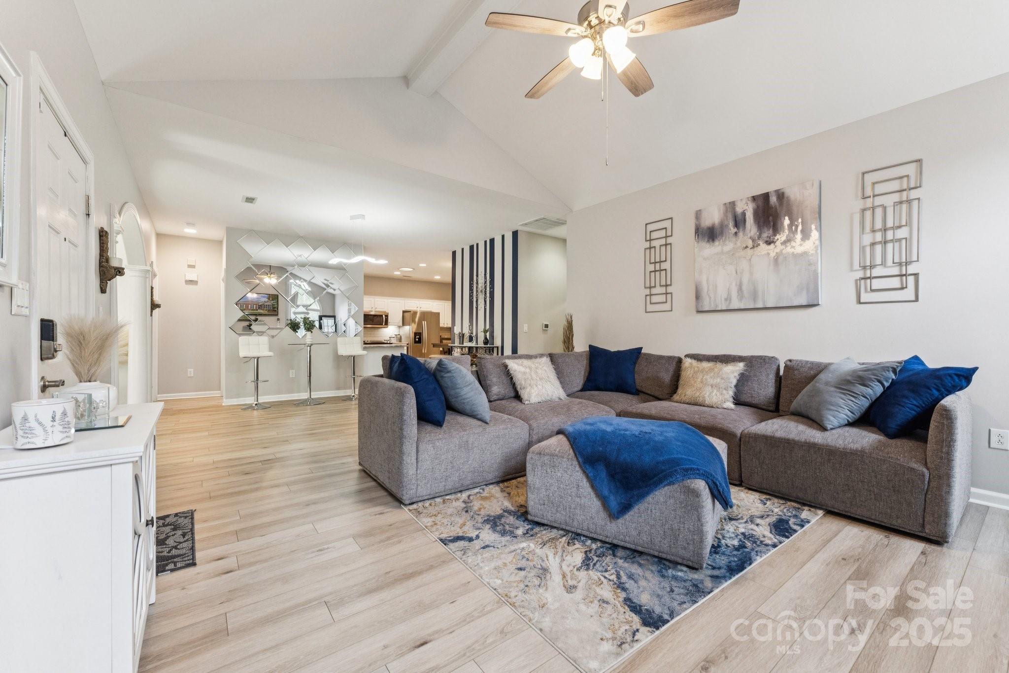 8533 Windsor Ridge Drive Property Photo 4