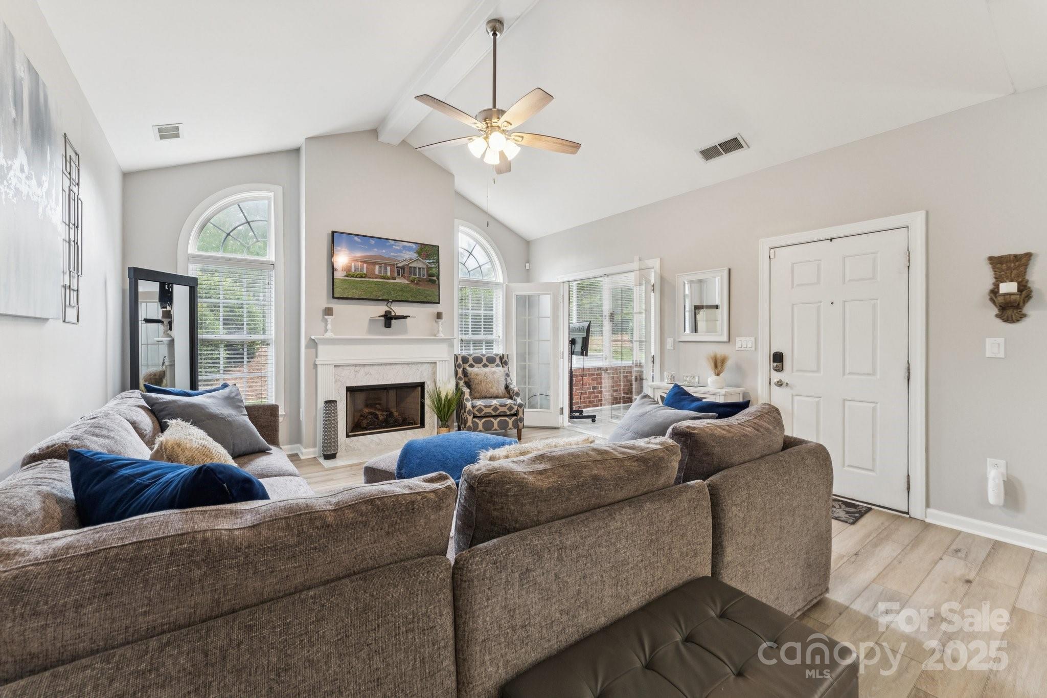 8533 Windsor Ridge Drive Property Photo 7