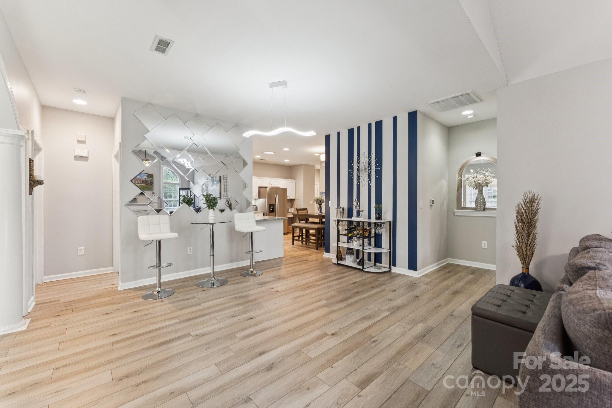 8533 Windsor Ridge Drive Property Photo 9