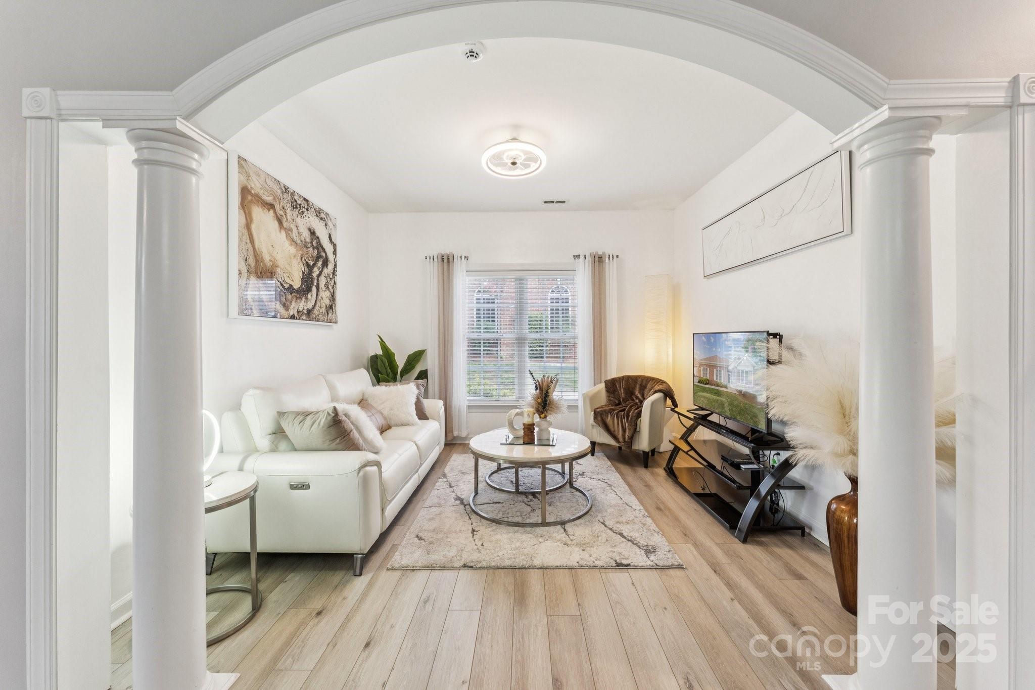 8533 Windsor Ridge Drive Property Photo 10