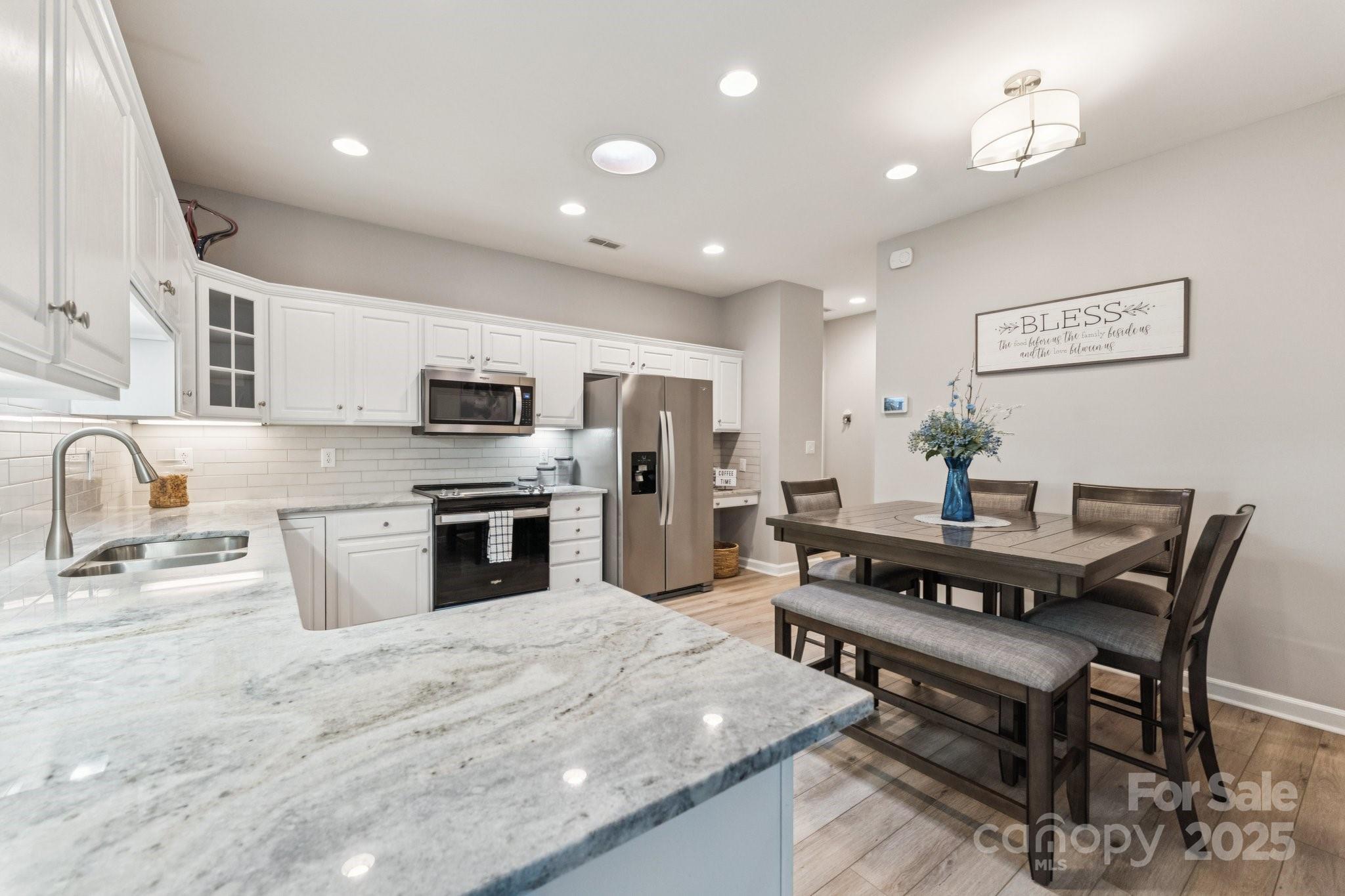 8533 Windsor Ridge Drive Property Photo 14