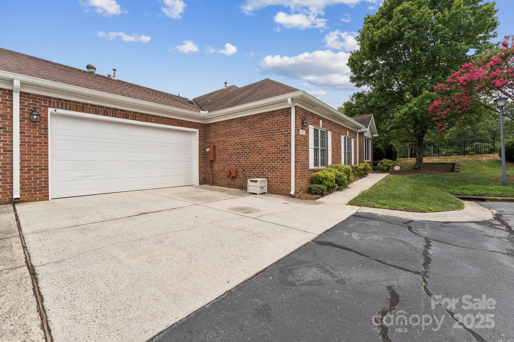 8533 Windsor Ridge Drive Property Photo 33