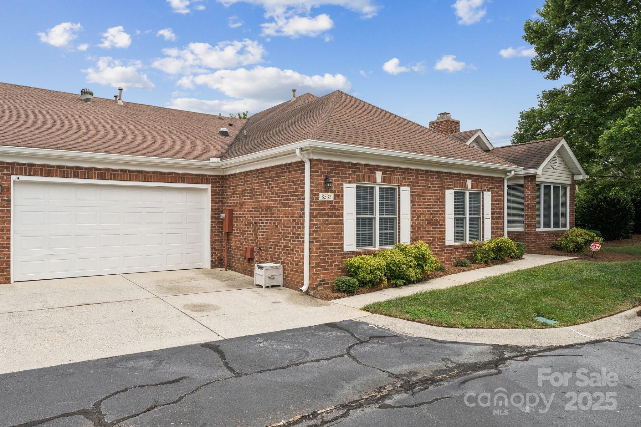 8533 Windsor Ridge Drive Property Photo 34