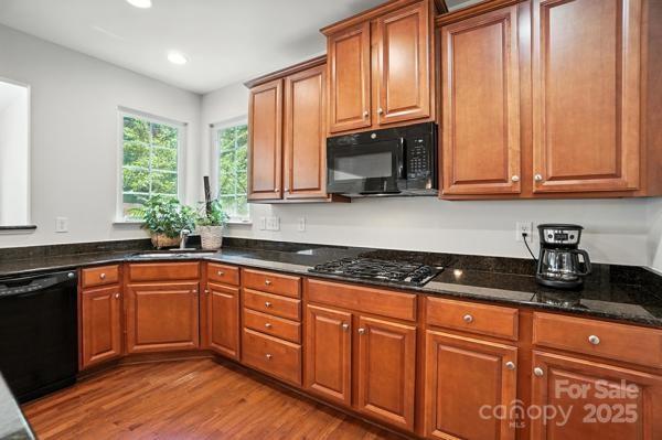 1362 Rosemont Drive Property Photo 7