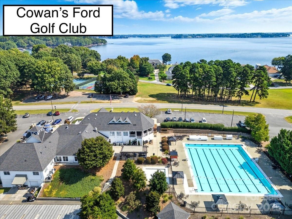 7967 Glen Abbey Circle Property Photo 6