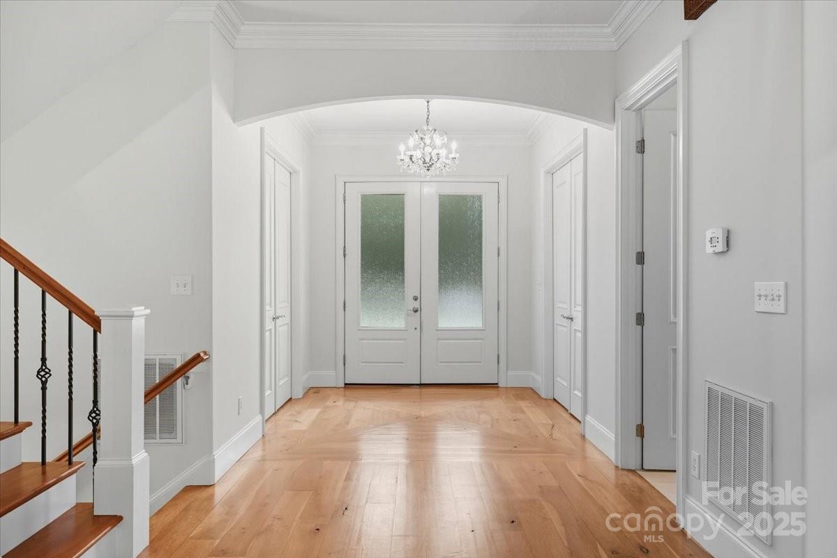 7967 Glen Abbey Circle Property Photo 8