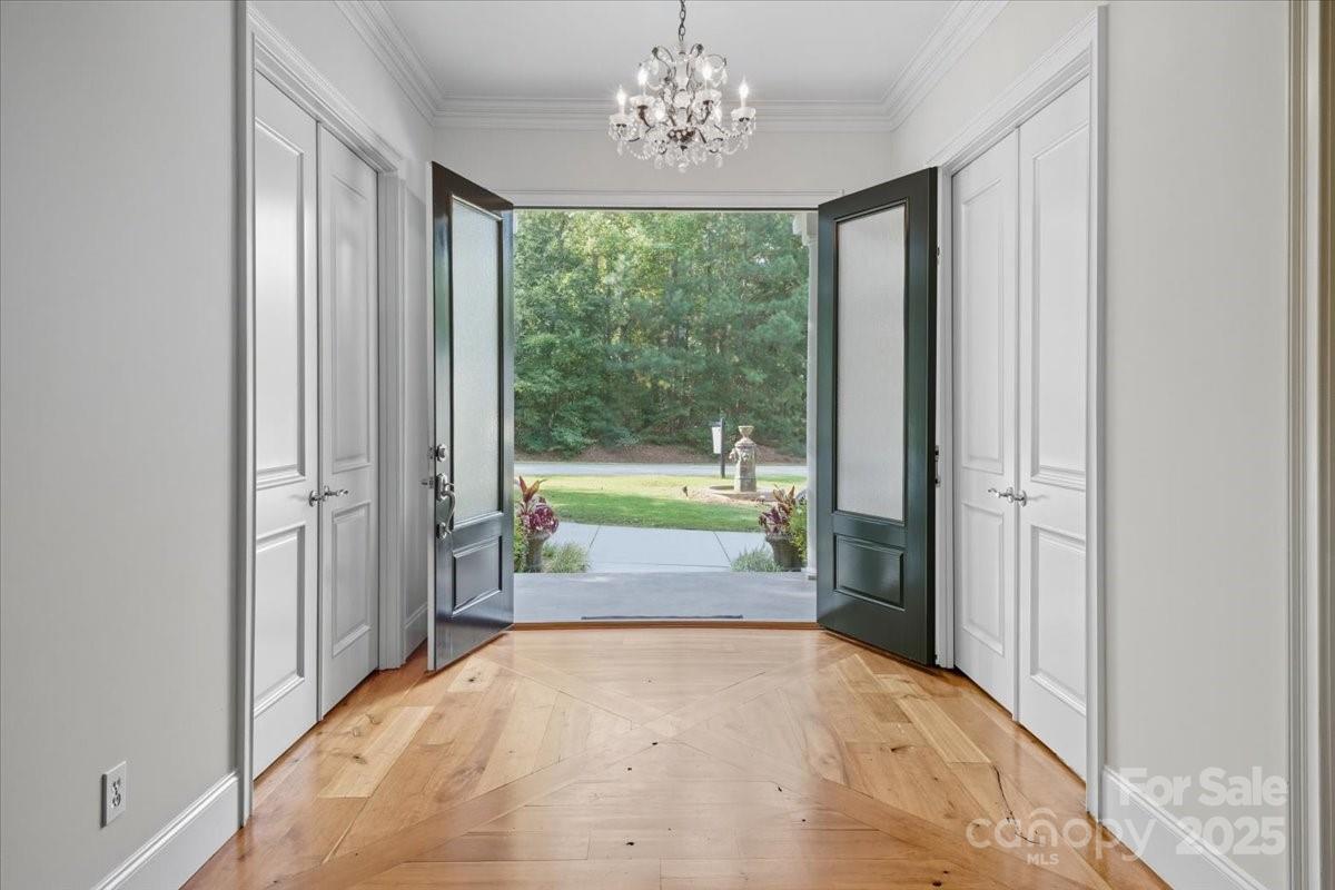 7967 Glen Abbey Circle Property Photo 9