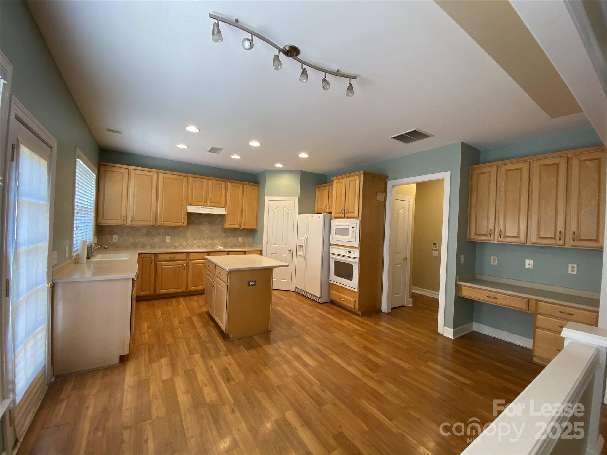 10234 Chilvary Drive Property Photo 2