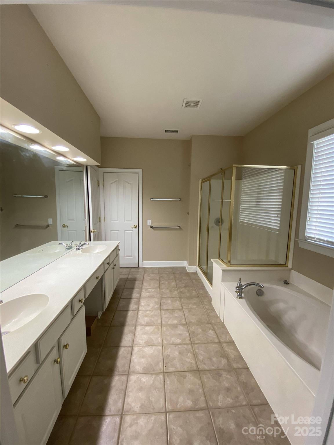 10234 Chilvary Drive Property Photo 13